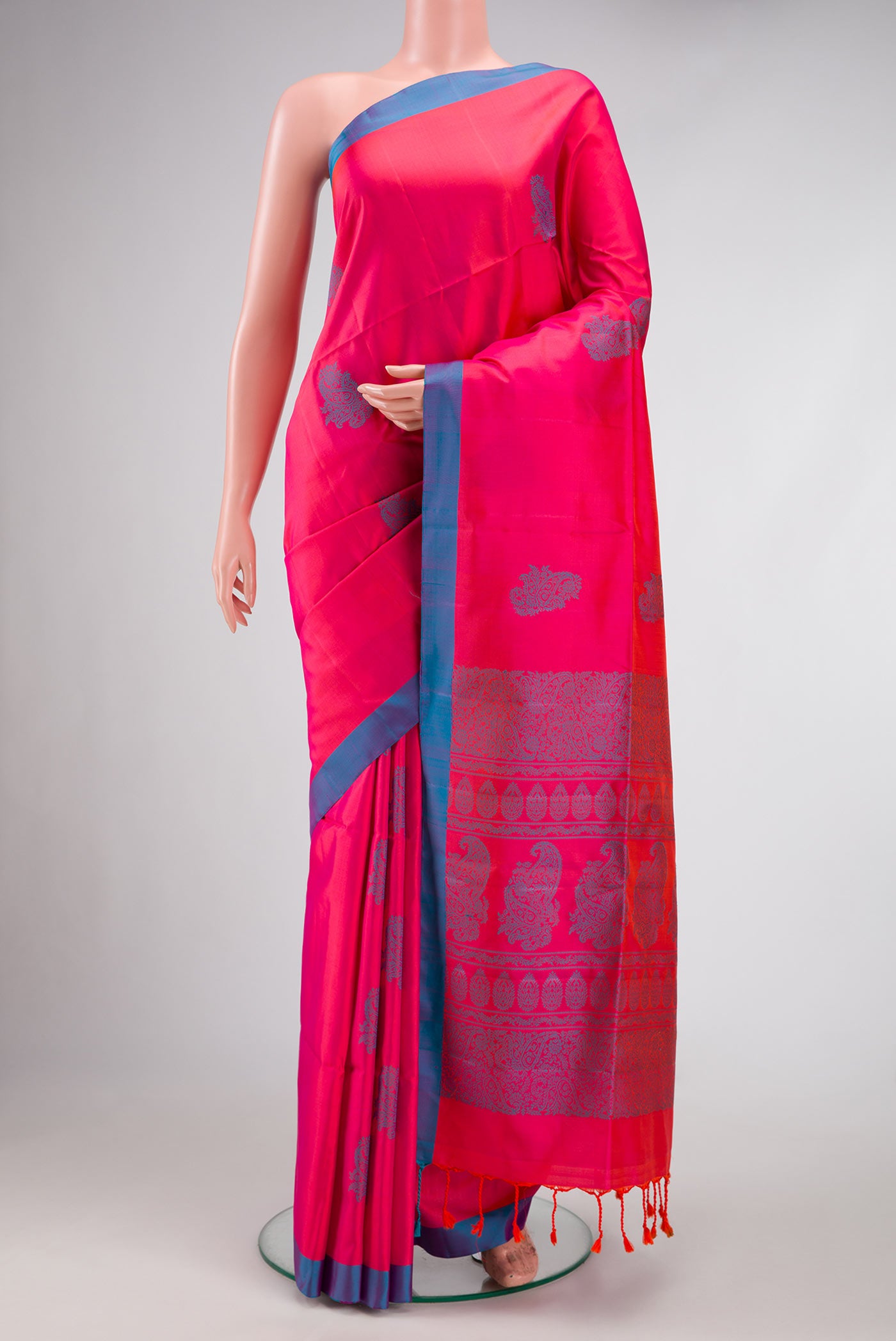 Pink Dual Tone Soft Silk Saree with Thread Butta on the body and Plain Border.  displayed on a mannequin