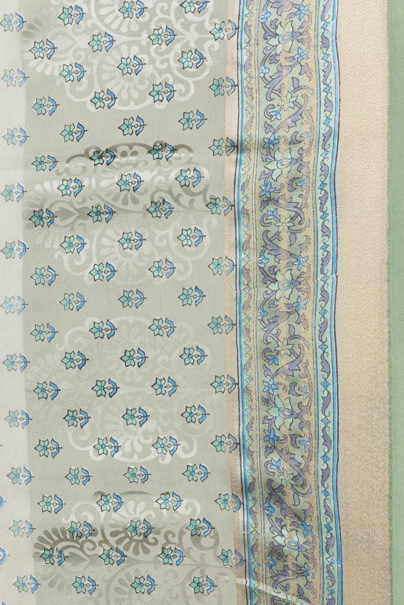 Border image of Grey Dual Tone Mysore Georgette Saree with Printed design on the body and Zari Border. 