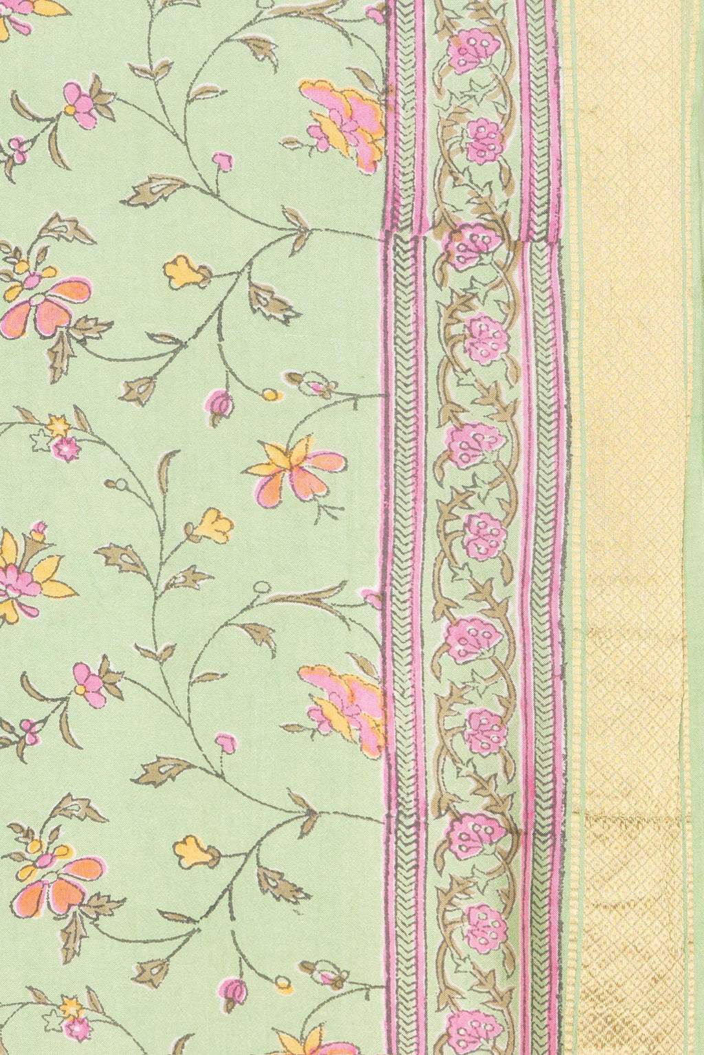 Border image of Pure Silk Pista Green Dual Tone Kanchipuram Saree with Printed design on the body and Zari Border. 