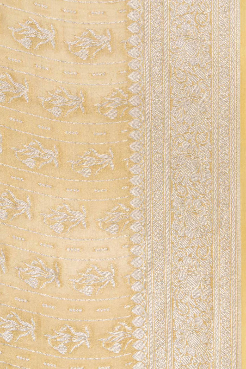 Border image of Mehandi Green Dual Tone Banarasi Georgette Saree with Zari Brocade on the body and Zari Border. 