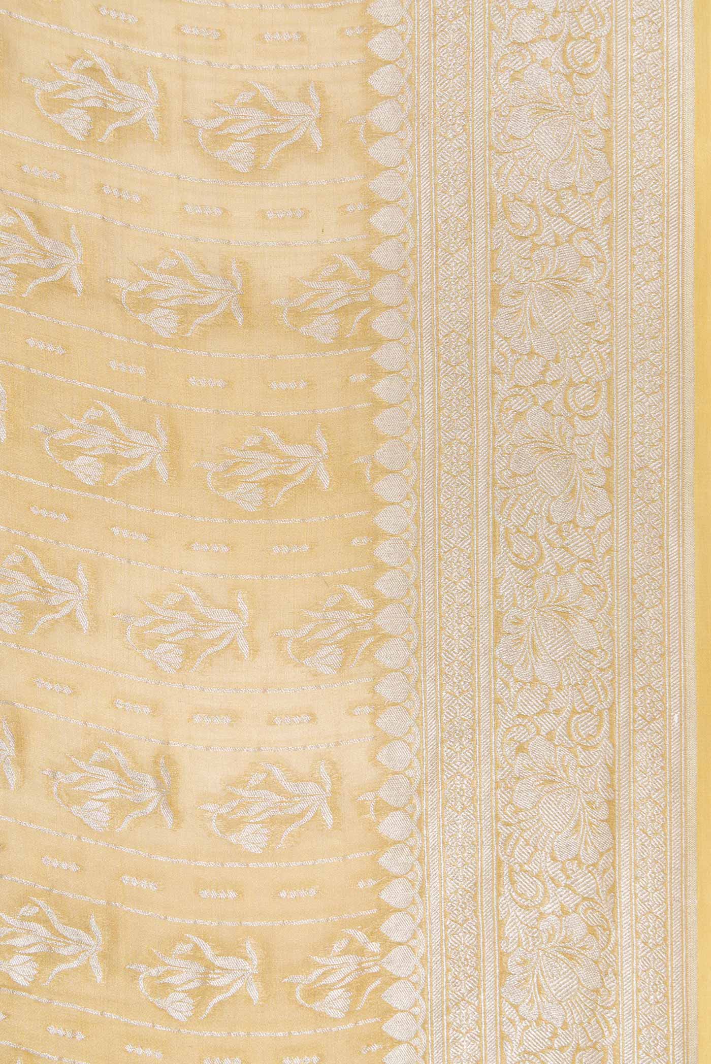 Border image of Mehandi Green Dual Tone Banarasi Georgette Saree with Zari Brocade on the body and Zari Border. 