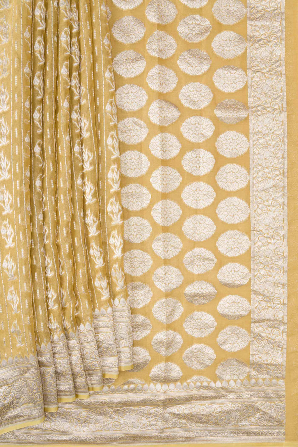 Pleats and pallu of Mehandi Green Dual Tone Banarasi Georgette Saree with Zari Brocade on the body and Zari Border. 