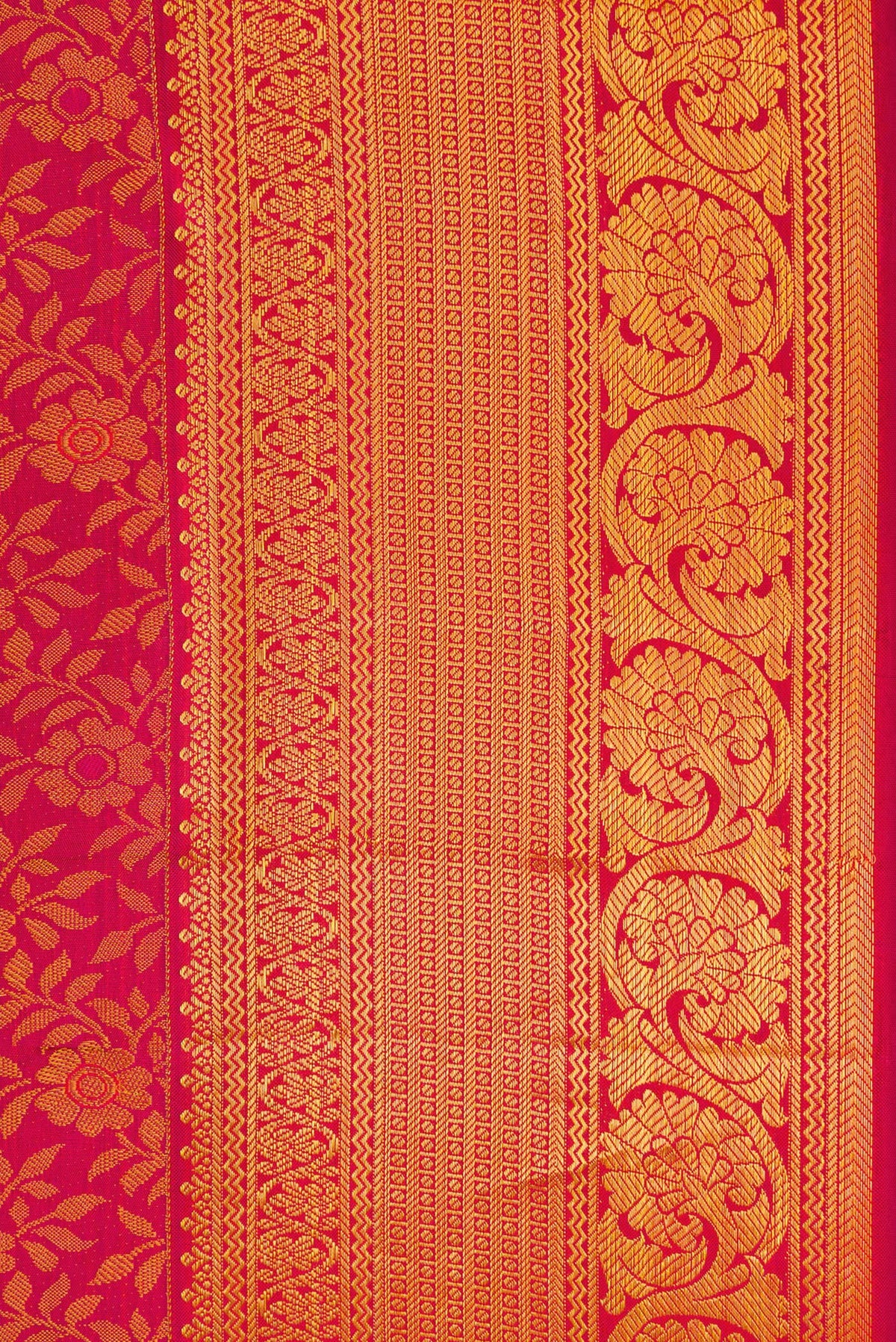 Border image of Pink Dual Tone Kanjivaram Silk Saree with Zari Brocade on the body and Zari Border. 