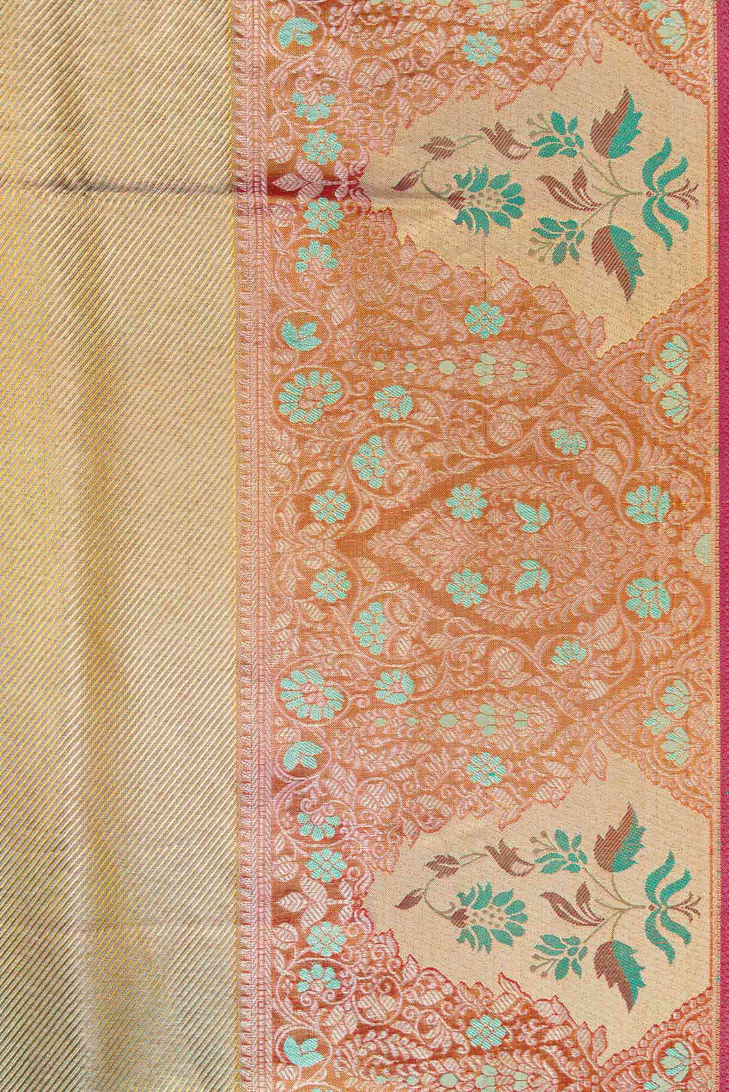 Border image of Green Dual Tone Kanchipuram Tissue Silk Saree with Zari Brocade on the body and Zari Border. 