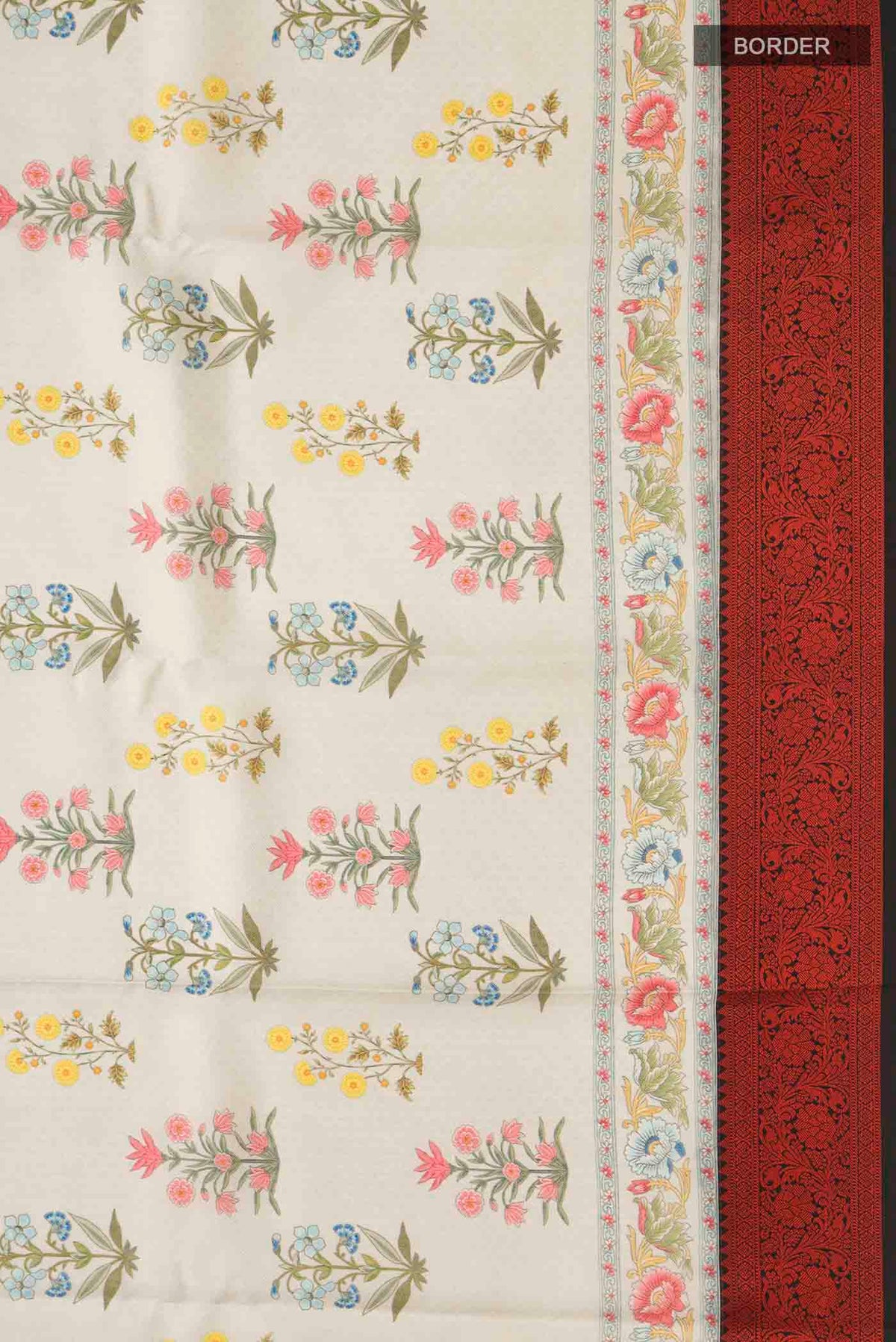 Border image of Green Printed Silk Saree with Printed design on the body and Thread Border