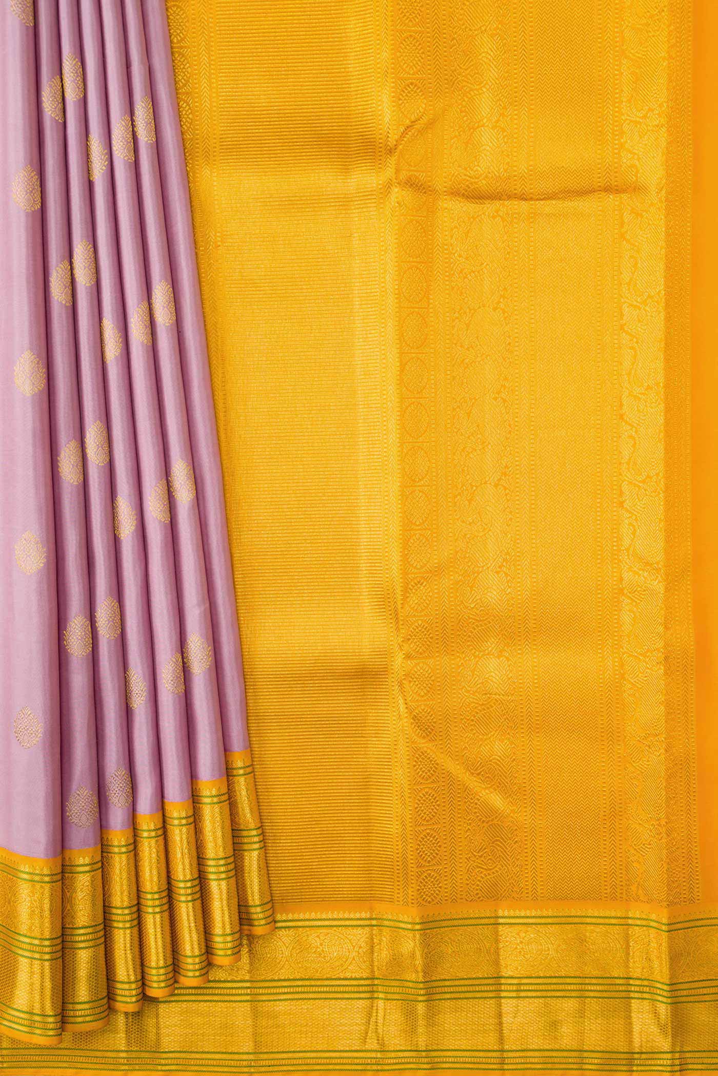 pleats pallu