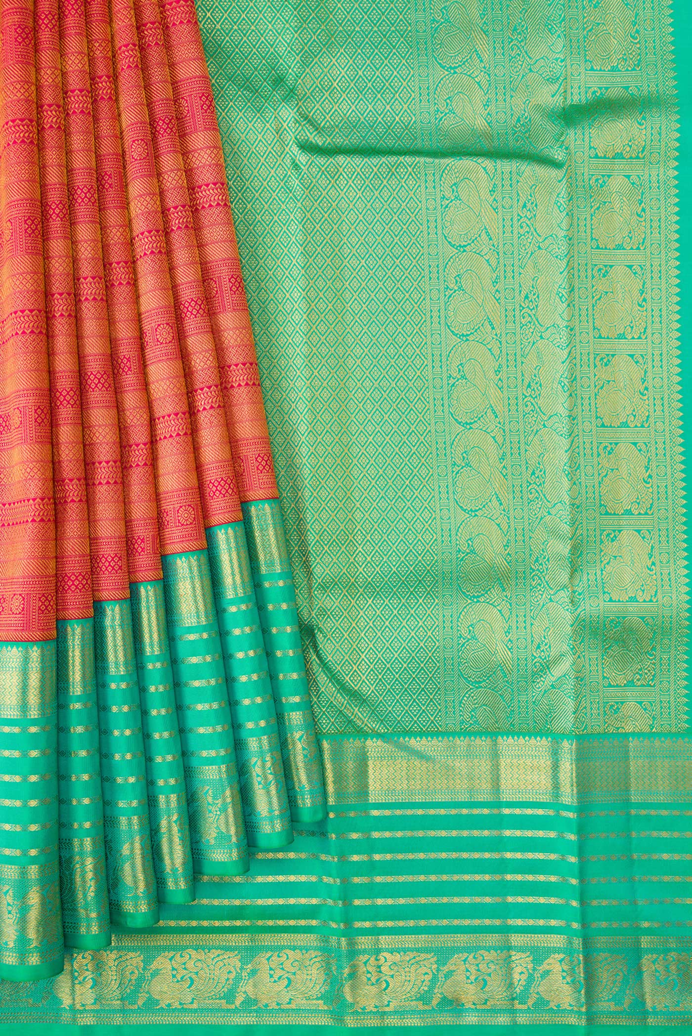 Pleats and pallu of Pink Dual Tone Kanjivaram Silk Saree with Zari Brocade on the body and Fancy Border. 