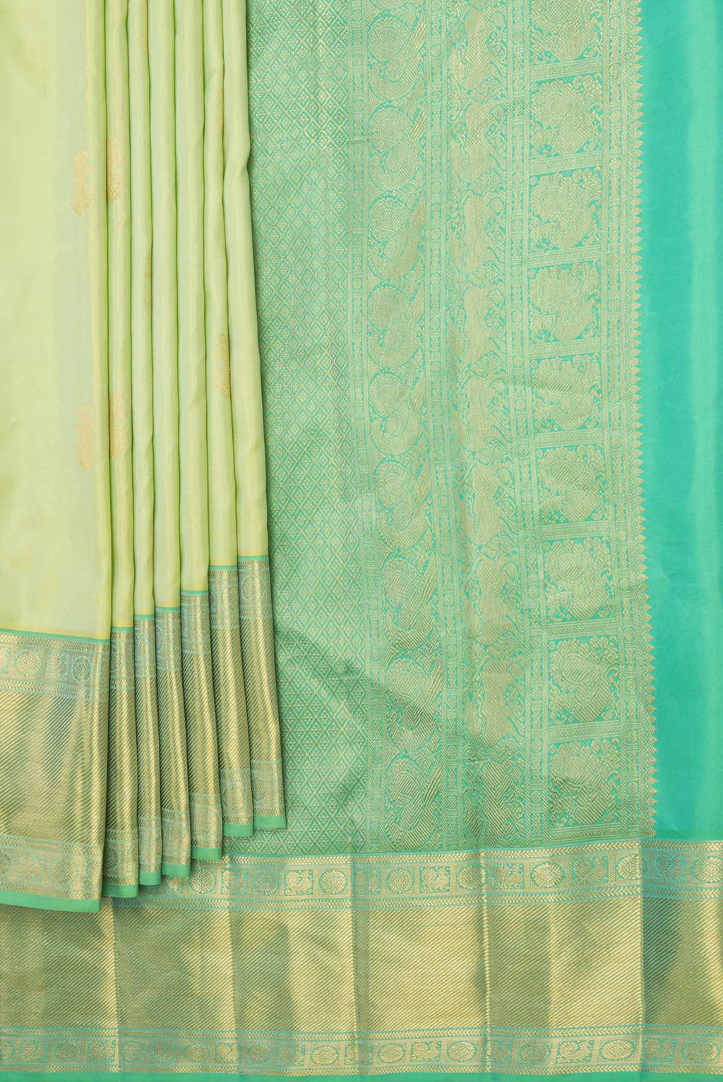 pleats pallu
