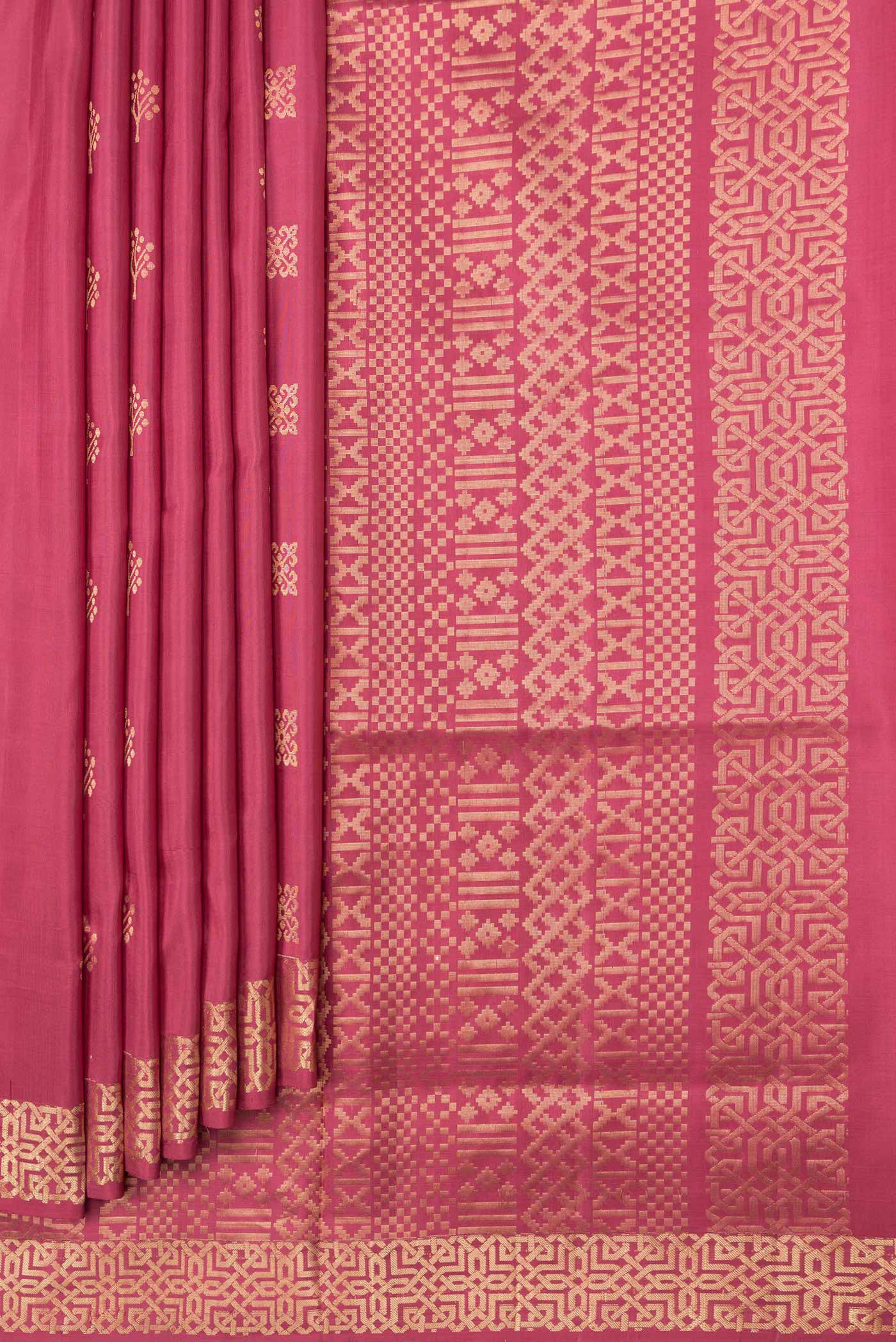 Pleats and pallu of Dark Pink Dual Tone Soft Silk Saree with Zari Butta on the body and Zari Border. 