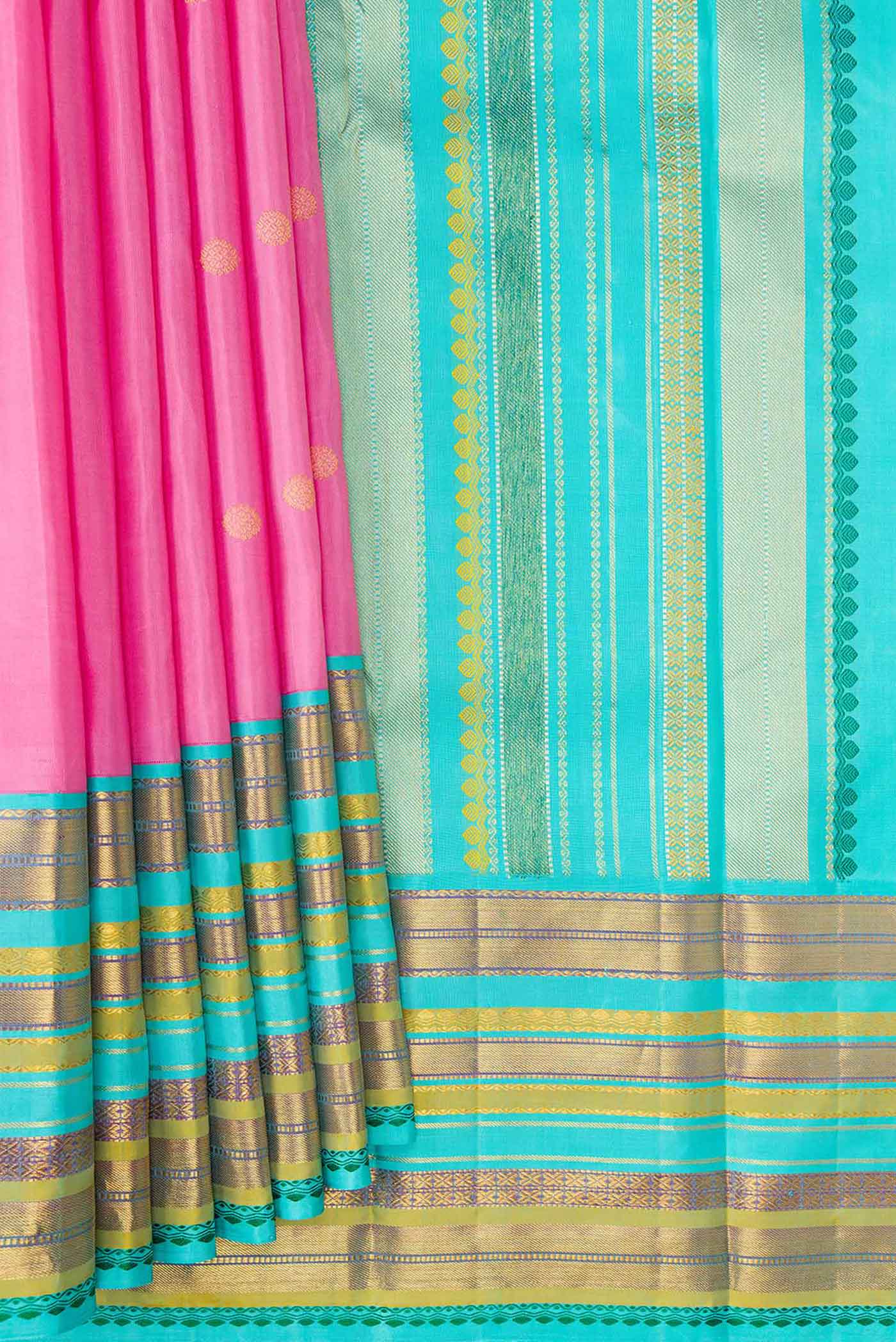 Pleats and pallu of Pink Dual Tone Kanjivaram Silk Saree with Zari Butta on the body and Zari Border. 