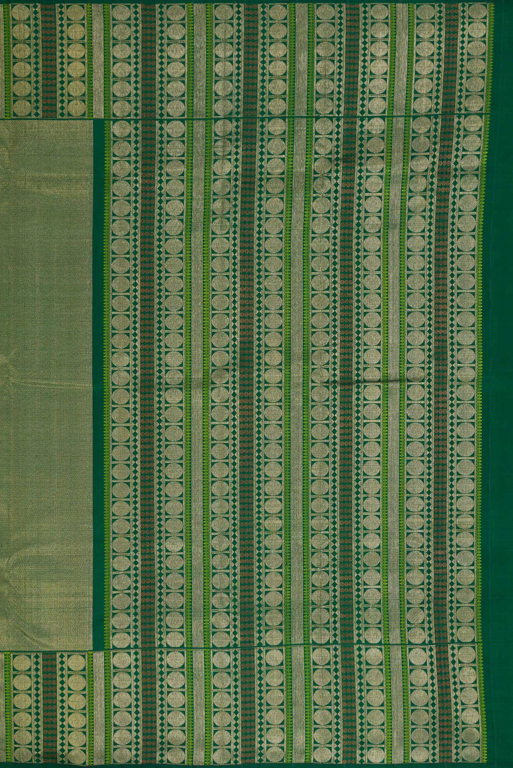 Close up image of the pallu of Green Dual Tone Kanchipuram Silk Saree with Zari Brocade on the body and Fancy Border. 