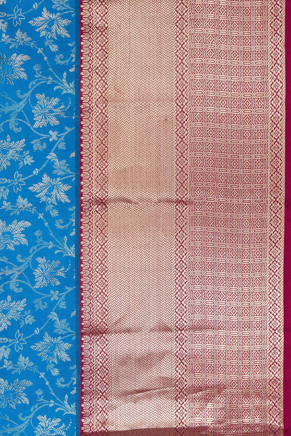 Border image of Sky Blue Dual Tone Kanchipuram Silk Saree with Zari Brocade on the body and Zari Border. 