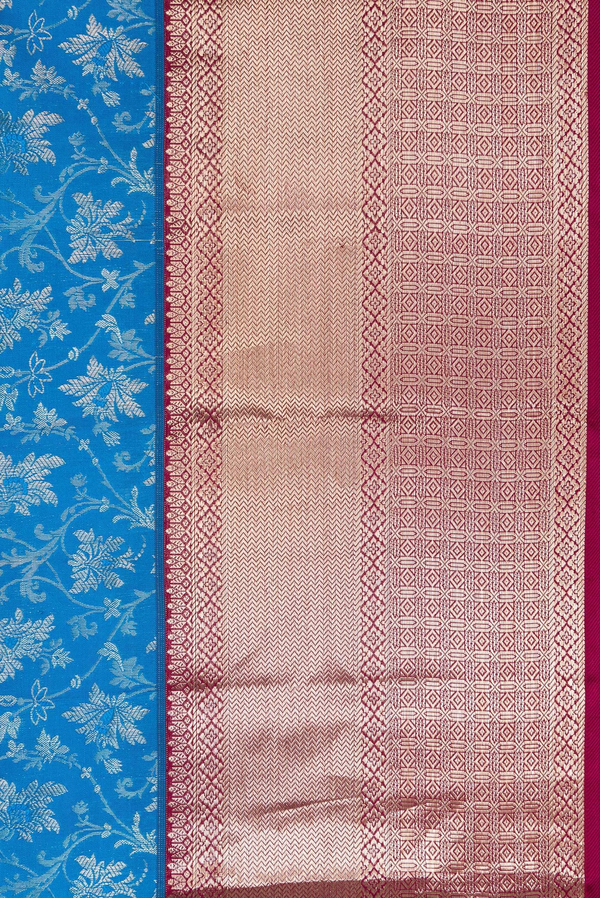 Border image of Sky Blue Dual Tone Kanchipuram Silk Saree with Zari Brocade on the body and Zari Border. 