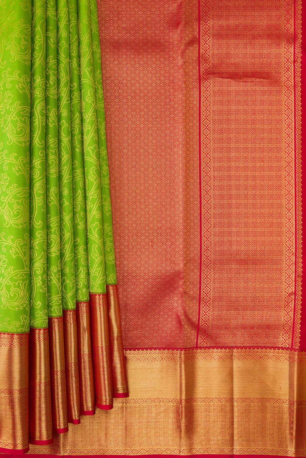Pleats and pallu of Parrot Green Dual Tone Kanchipuram Silk Saree with Zari Brocade on the body and Zari Border. 