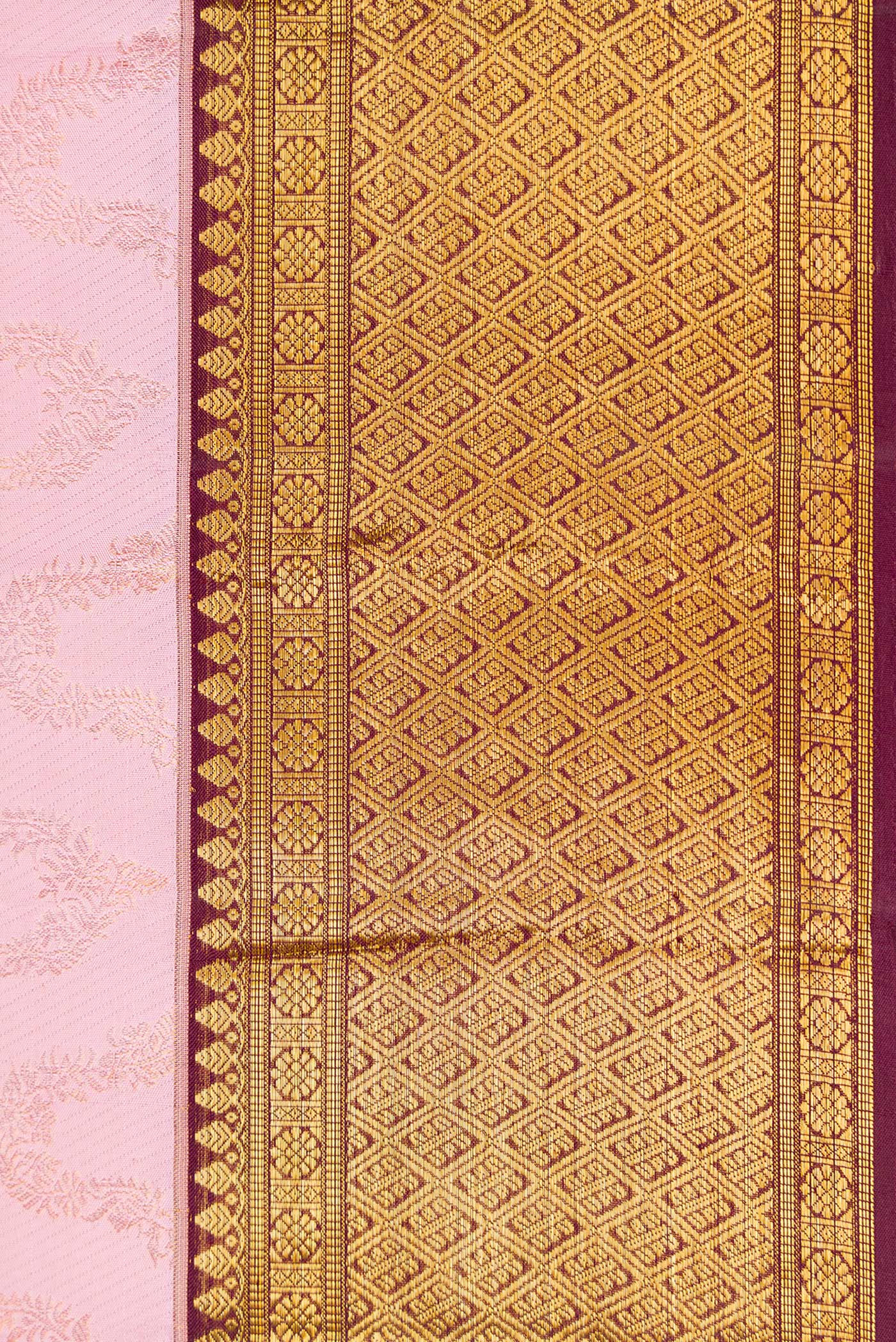 Border image of Pink Dual Tone Kanchipuram Silk Saree with Zari Brocade on the body and Zari Border. 
