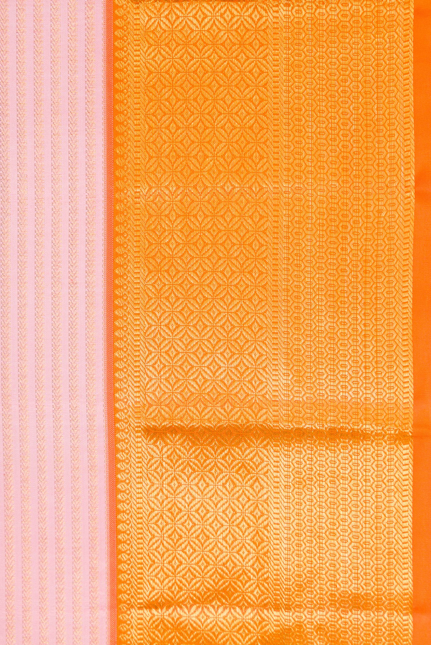 Border image of Pink Dual Tone Kanchipuram Silk Saree with Zari Brocade on the body and Zari Border. 