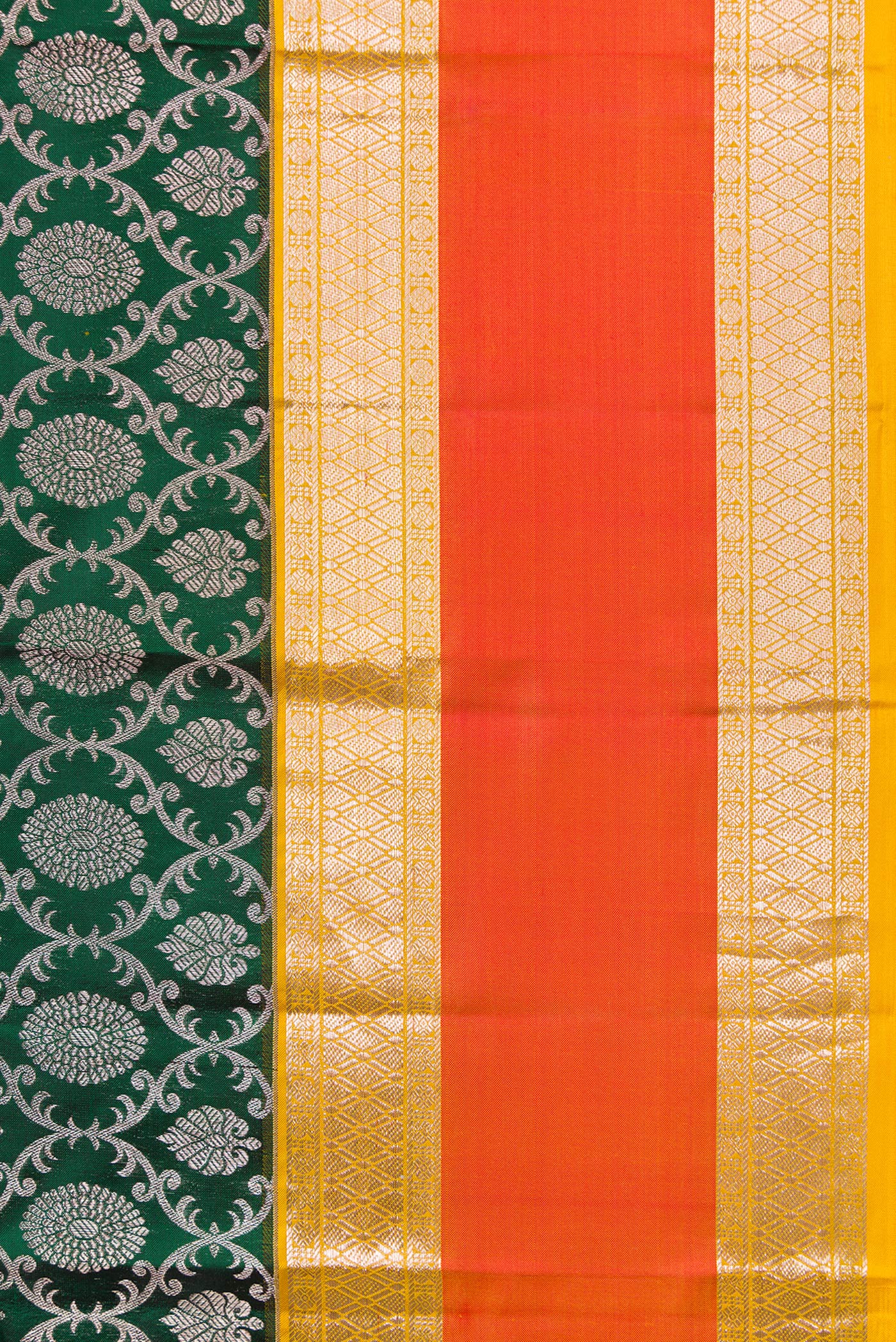 Border image of Bottle Green Dual Tone Kanjivaram Silk Saree with Zari Brocade on the body and Zari Border. 