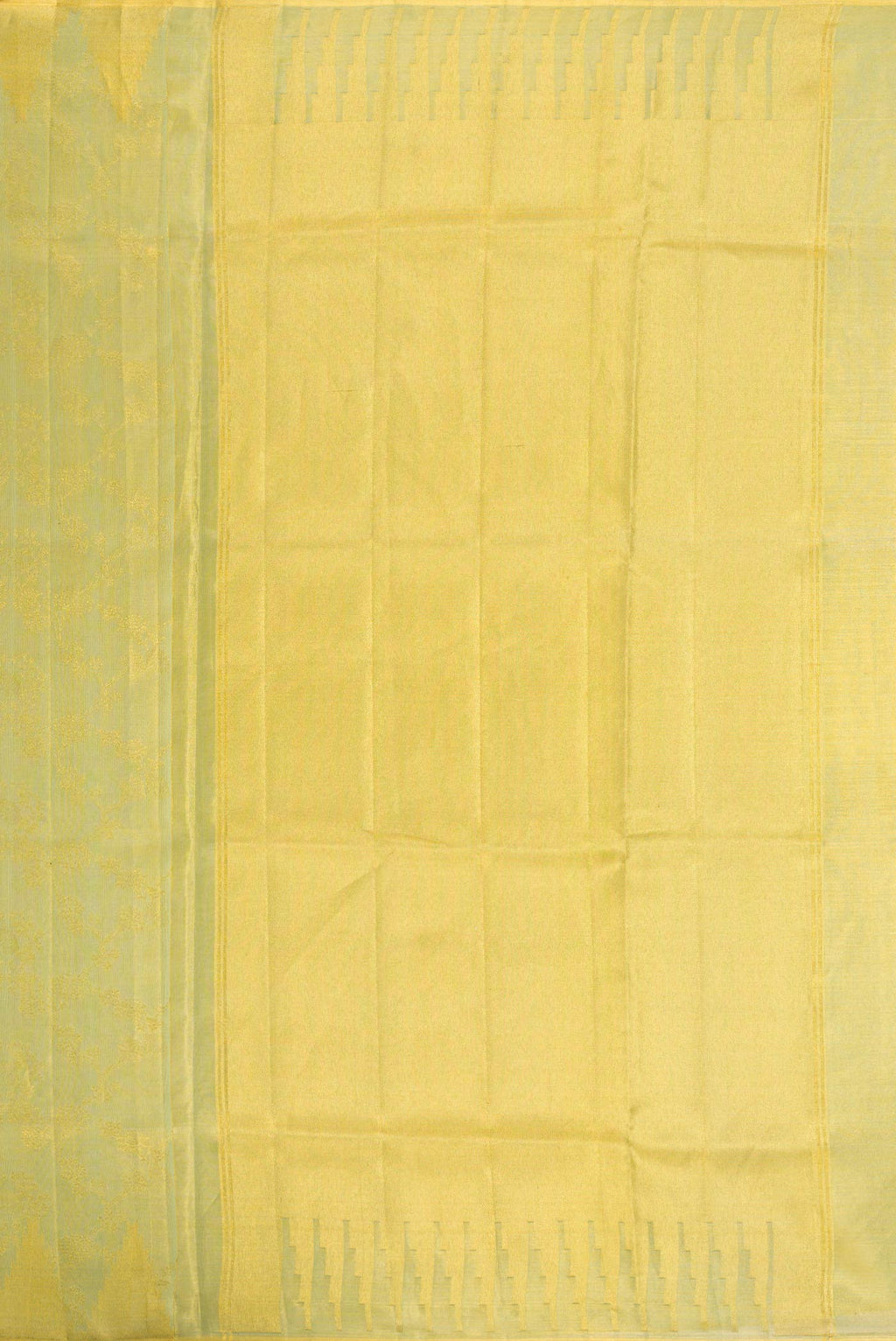 Close up image of the pallu of Light Green Dual Tone Kanchipuram Tissue Silk Saree with Zari Brocade on the body and Zari Border. 