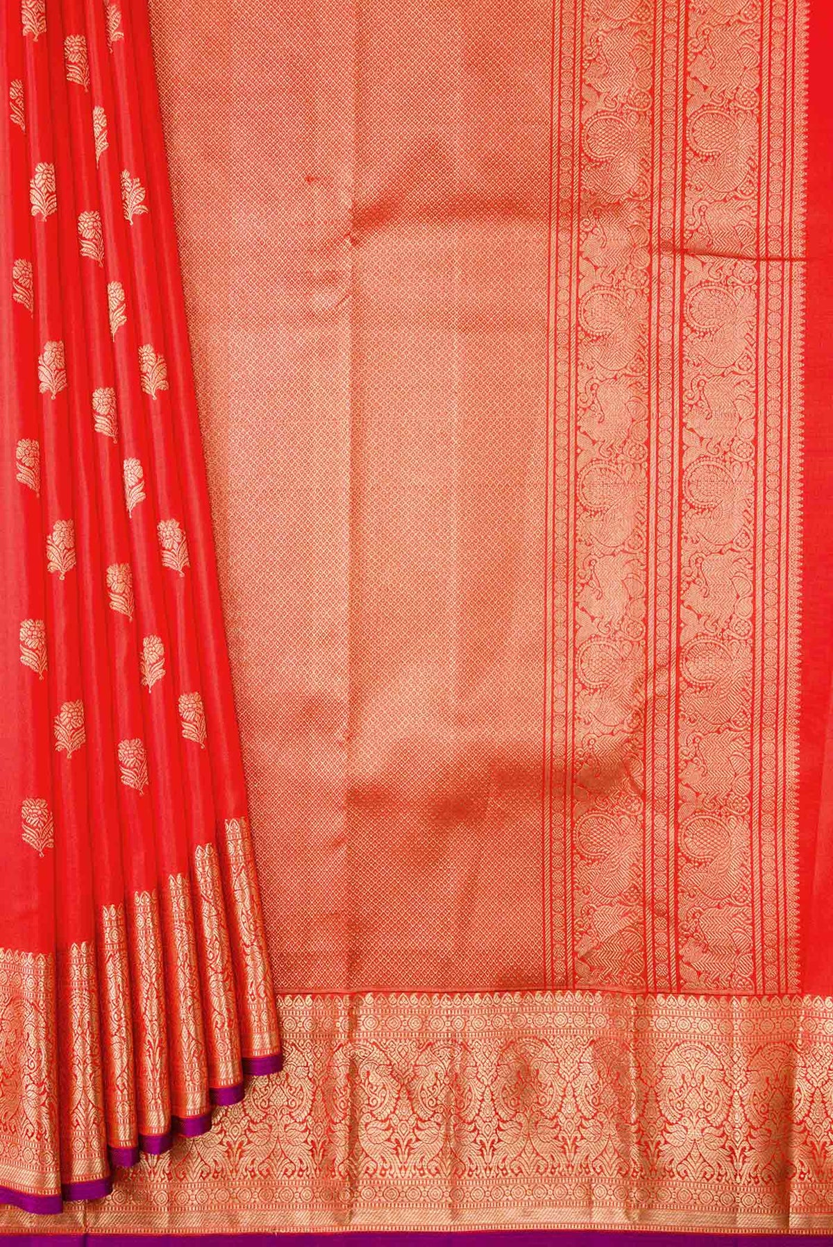 Pleats and pallu of Orange Dual Tone Kanchipuram Silk Saree with Zari Butta on the body and Zari Border