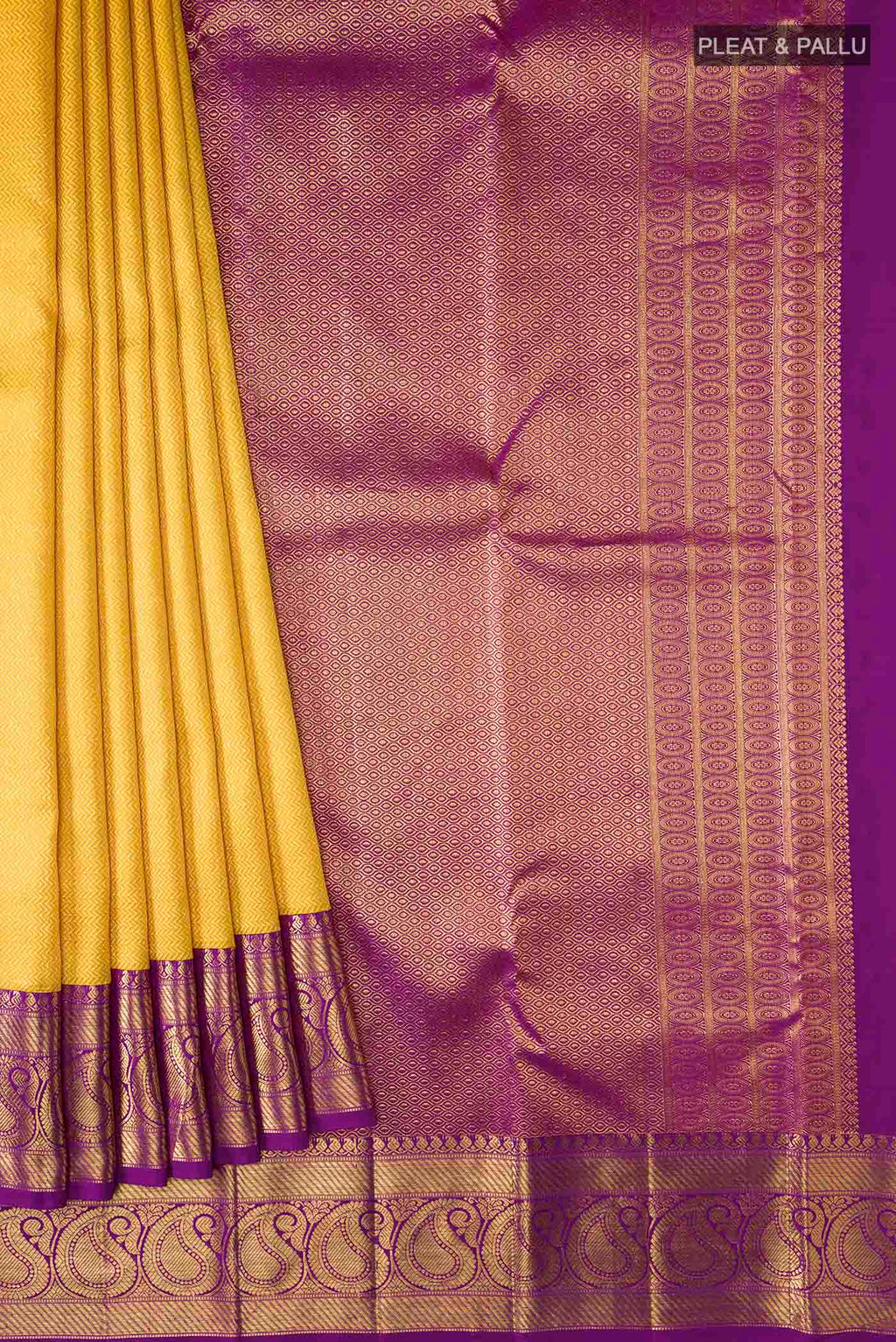 pleats pallu
