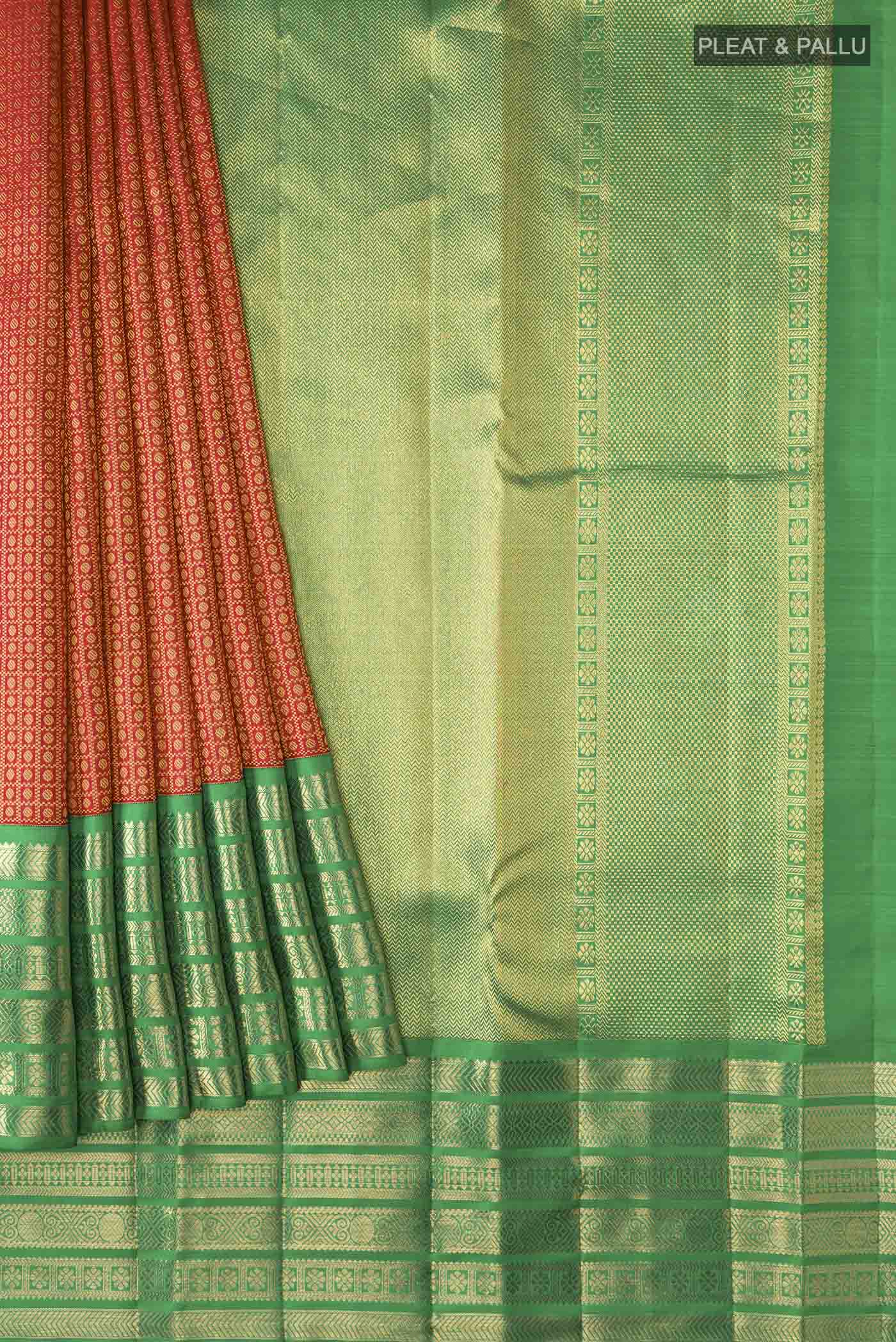 pleats pallu