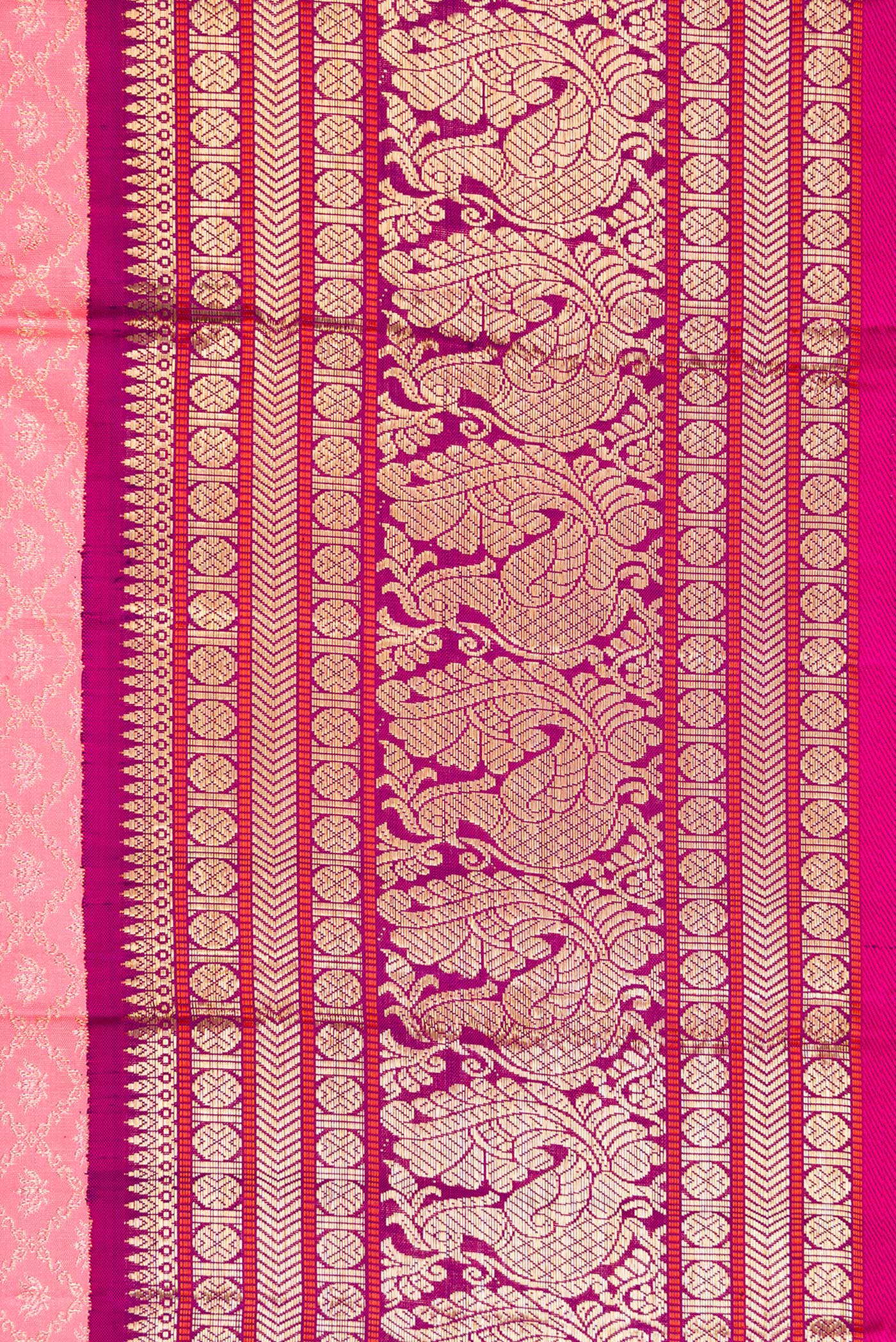 Border image of Pink Dual Tone Kanchipuram Silk Saree with Zari Brocade on the body and Zari Border. 