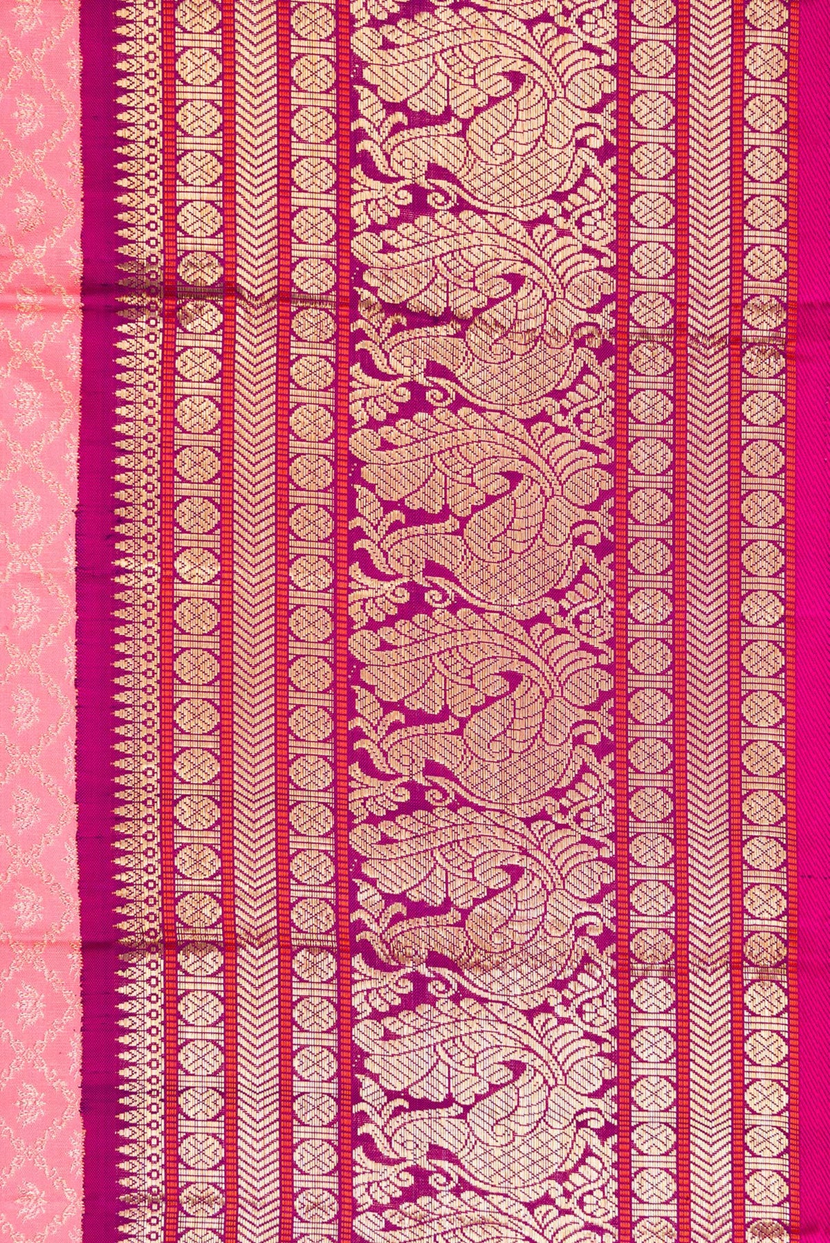Border image of Pink Dual Tone Kanchipuram Silk Saree with Zari Brocade on the body and Zari Border. 