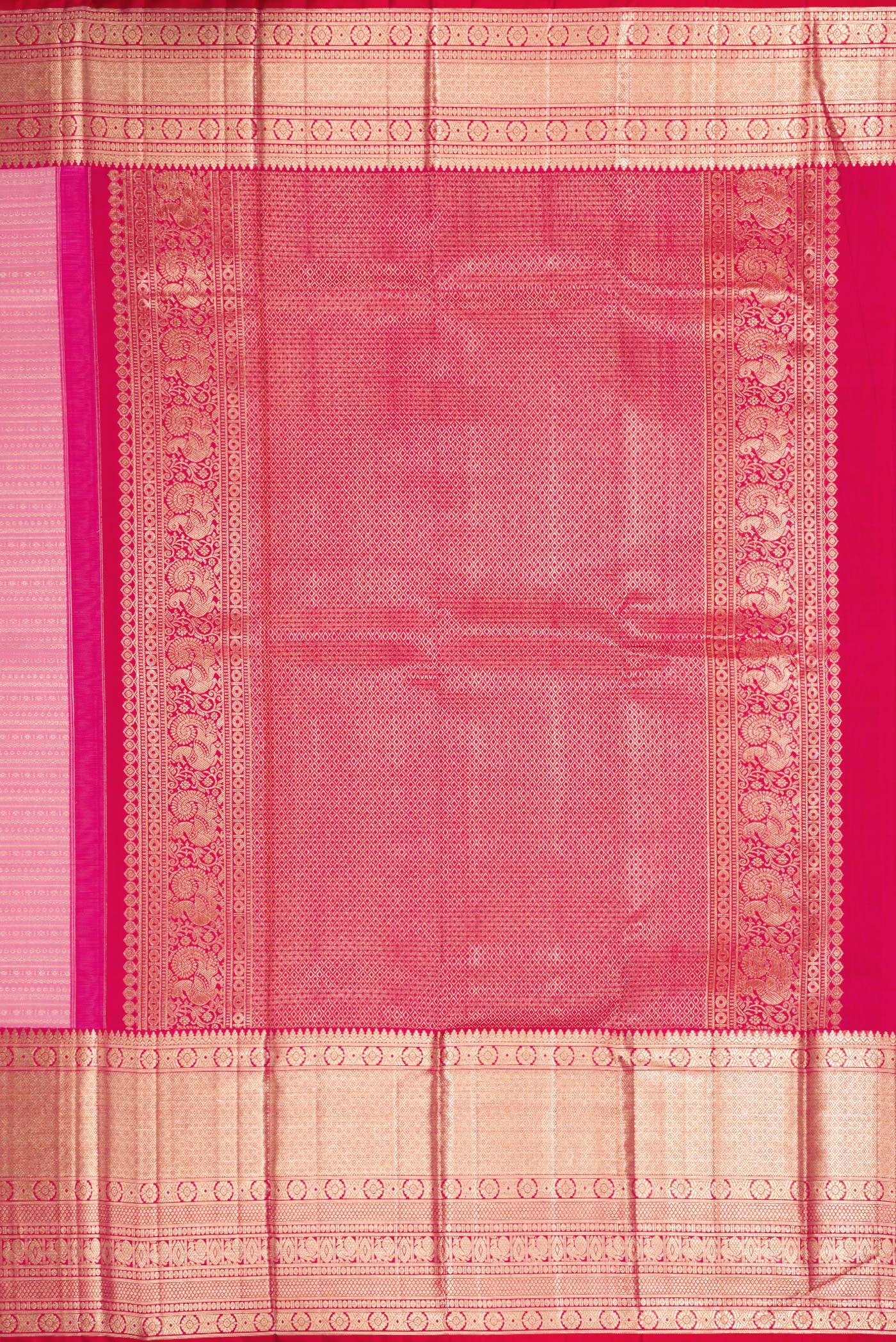 Close up image of the pallu of Pink Dual Tone Kanchipuram Silk Saree with Zari Brocade on the body and Zari Border. 