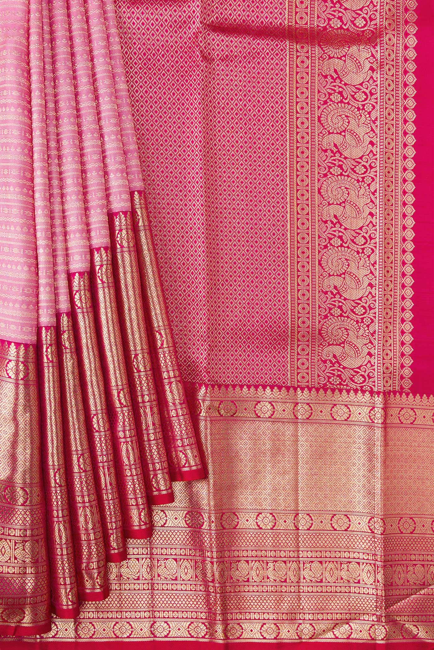 Pleats and pallu of Pink Dual Tone Kanchipuram Silk Saree with Zari Brocade on the body and Zari Border. 