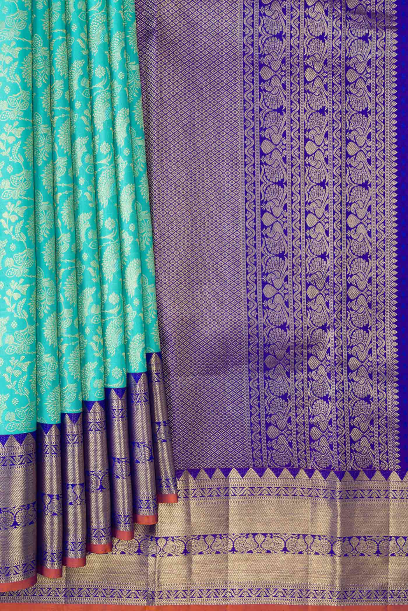 Pleats and pallu of Sky Blue Dual Tone Kanjivaram Silk Saree with Zari Brocade on the body and Zari Border. 