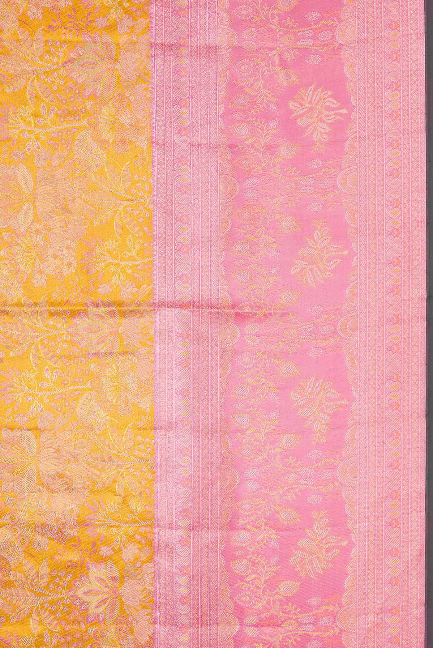 Border image of Gold Dual Tone Kanjivaram Tissue Silk Saree with Zari Brocade on the body and Zari Border. 