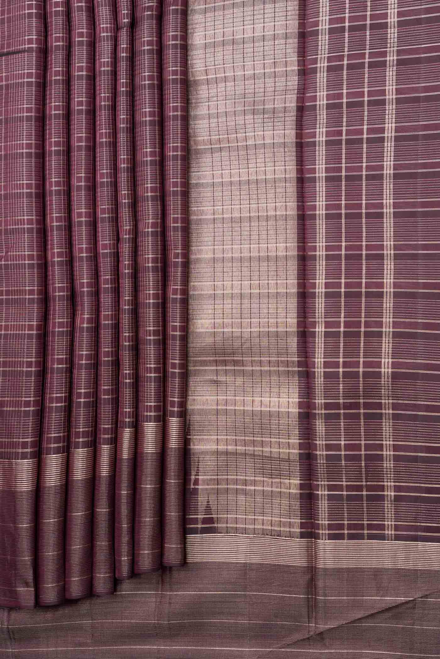 Pleats and pallu of Coffee Brown Dual Tone Kanchipuram Silk Saree with Checked design on the body and Zari Border. 