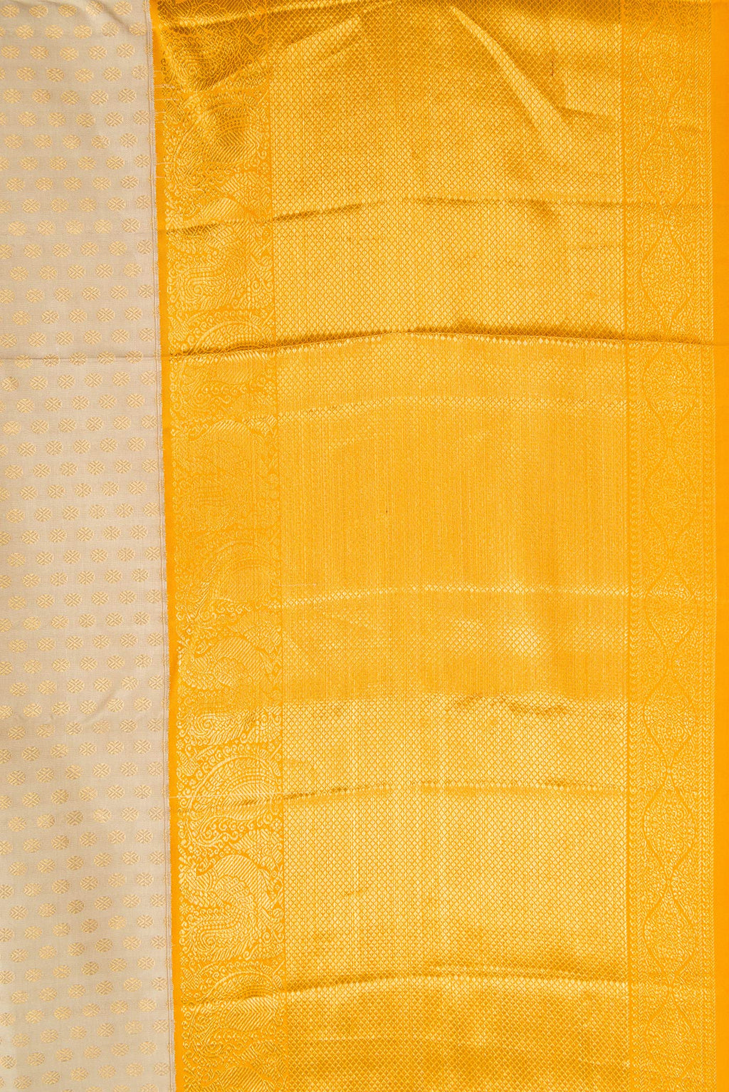Border image of Beige Dual Tone Kanjivaram Silk Saree with Zari Brocade on the body and Zari Border. 