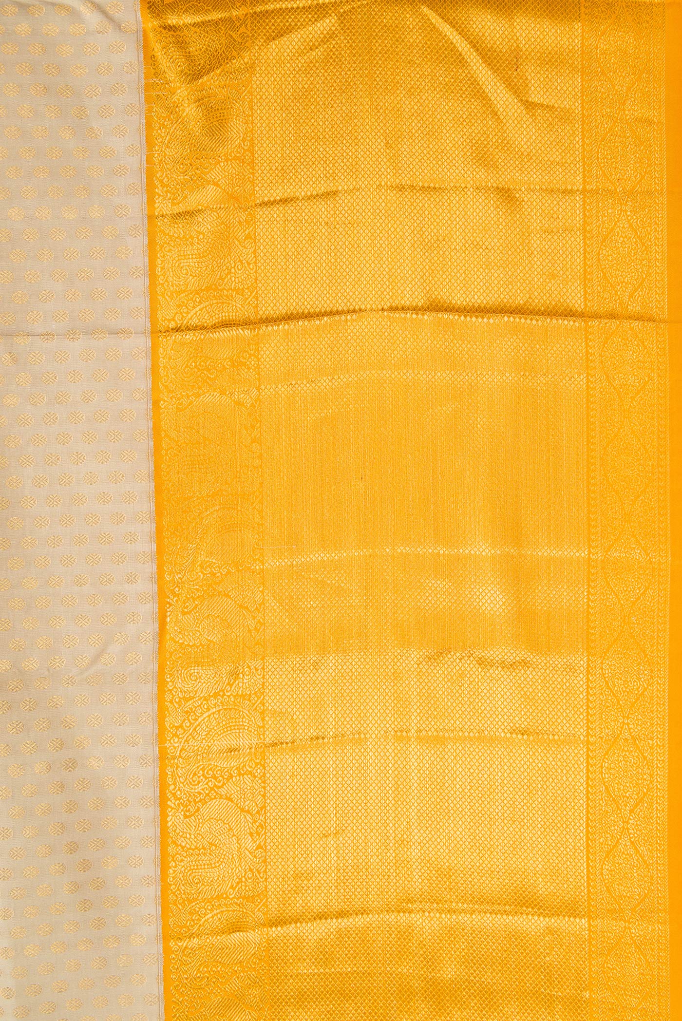 Border image of Beige Dual Tone Kanjivaram Silk Saree with Zari Brocade on the body and Zari Border. 
