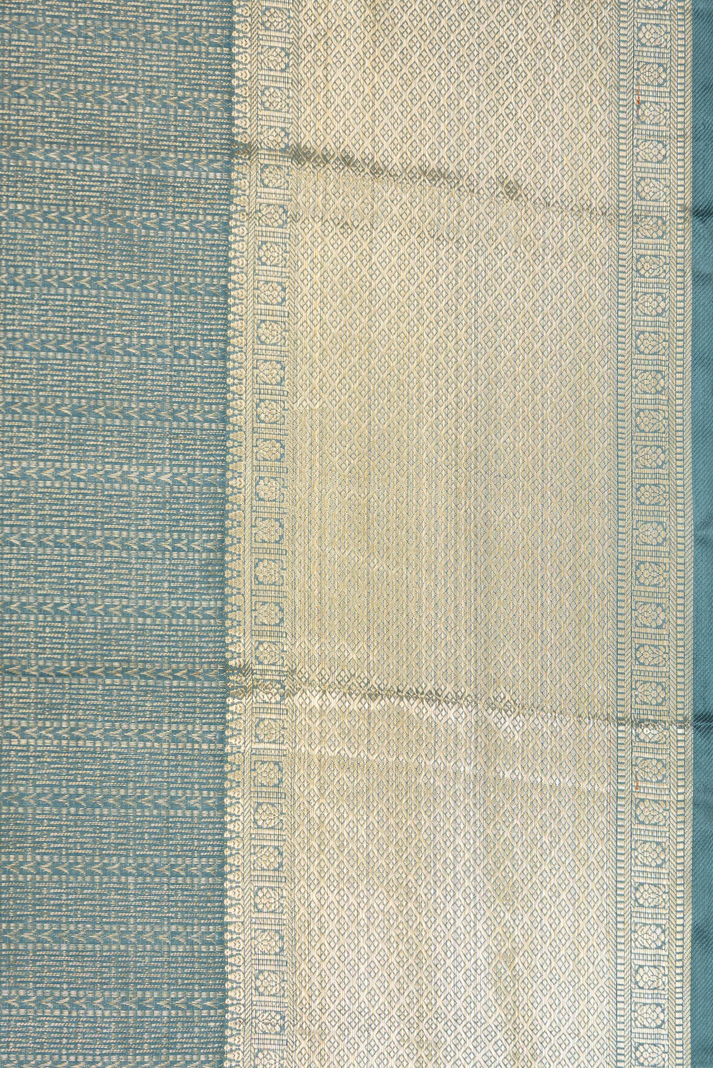 Border image of Grey Dual Tone Kanchipuram Silk Saree with Zari Brocade on the body and Zari Border. 