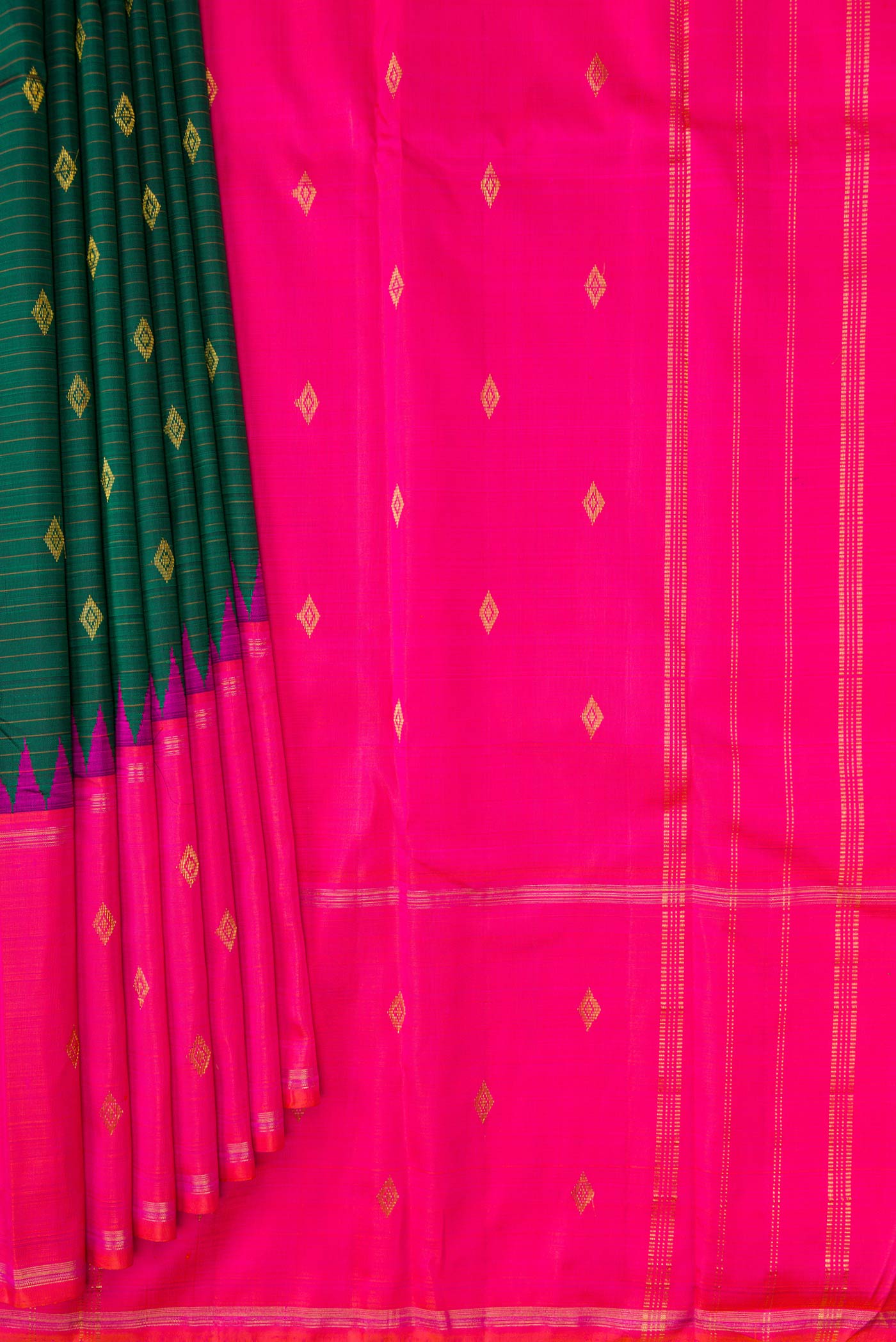 Pleats and pallu of Bottle Green Dual Tone Kanchipuram Silk Saree with Stripes on the body and Zari Border