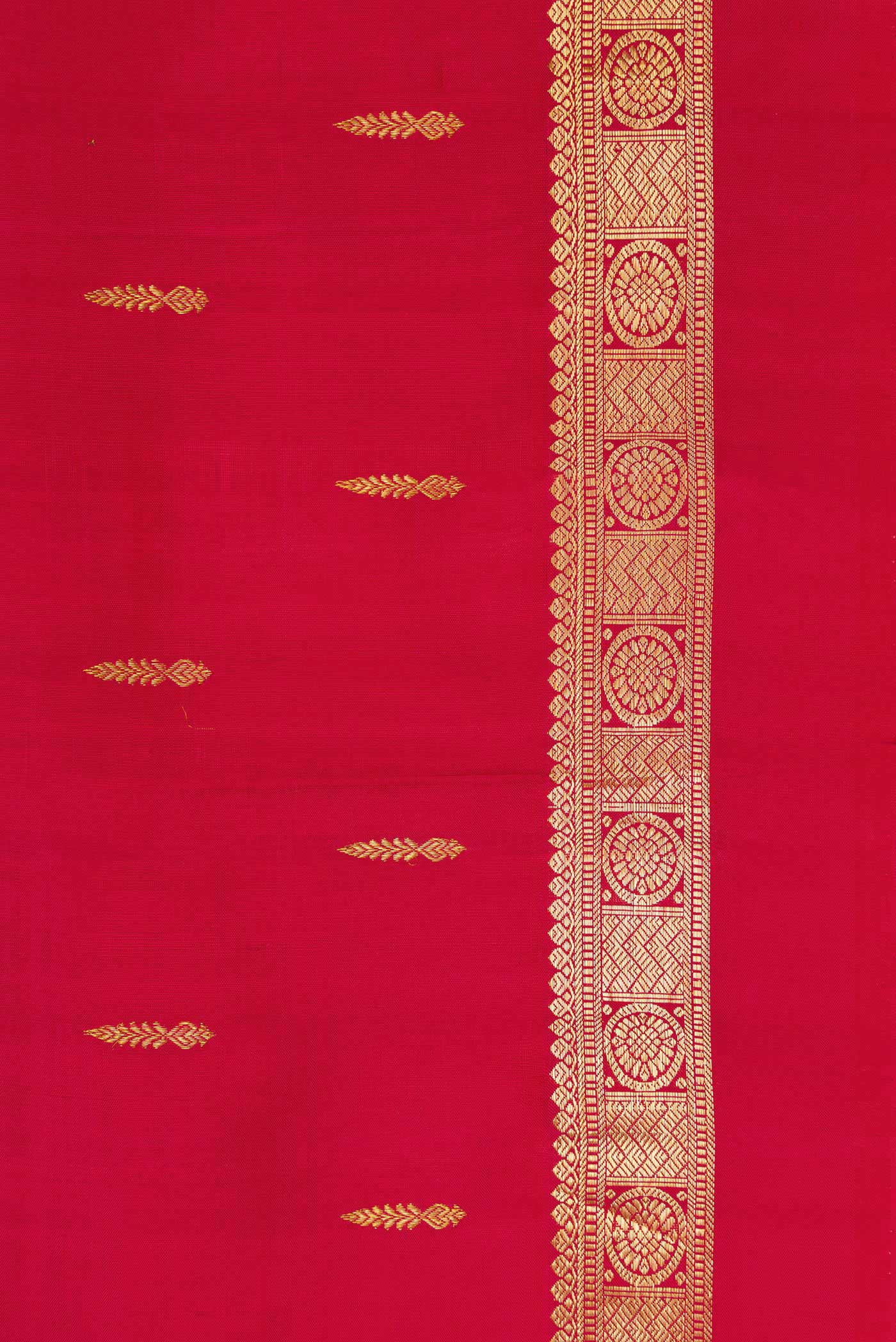 Border image of Maroon Dual Tone Kanchipuram Silk Saree with Zari Butta on the body and Zari Border. 