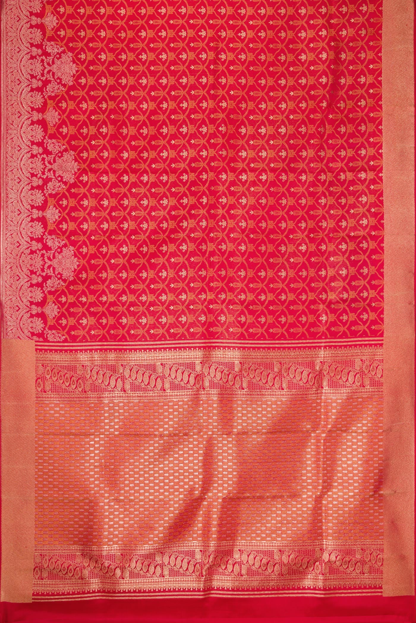 Flat view of Red Dual Tone Kanjivaram Silk Saree with Zari Brocade on the body and Fancy Border. 