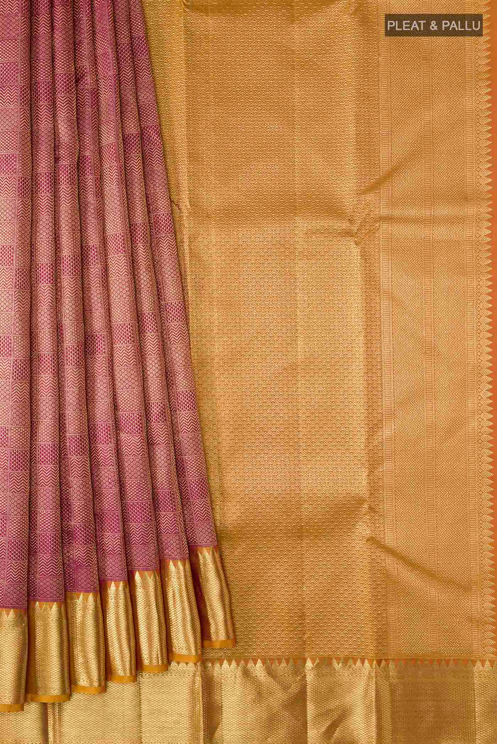 pleats pallu