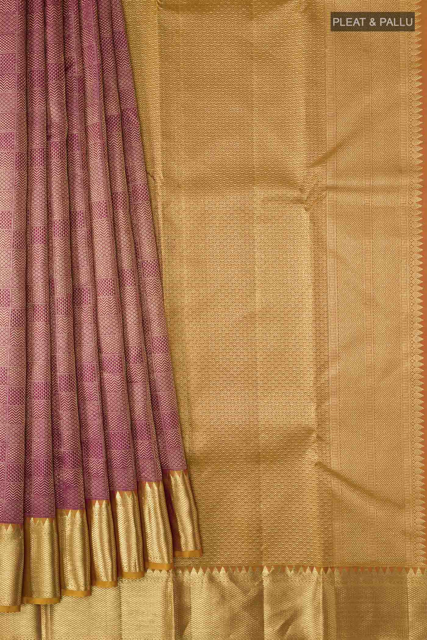 pleats pallu