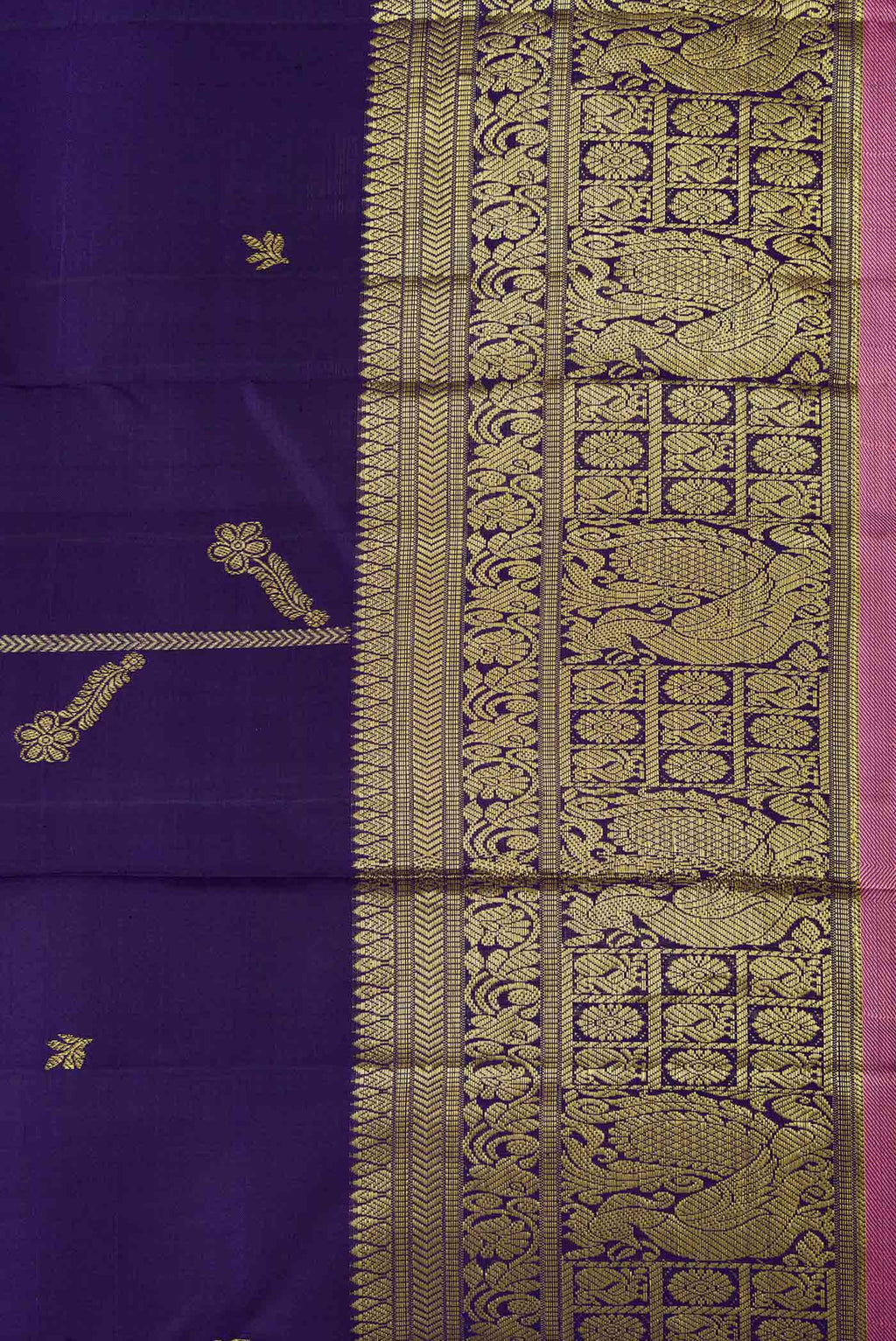 Border image of Navy Blue Dual Tone Kanchipuram Saree with Zari Butta on the body and Zari Border