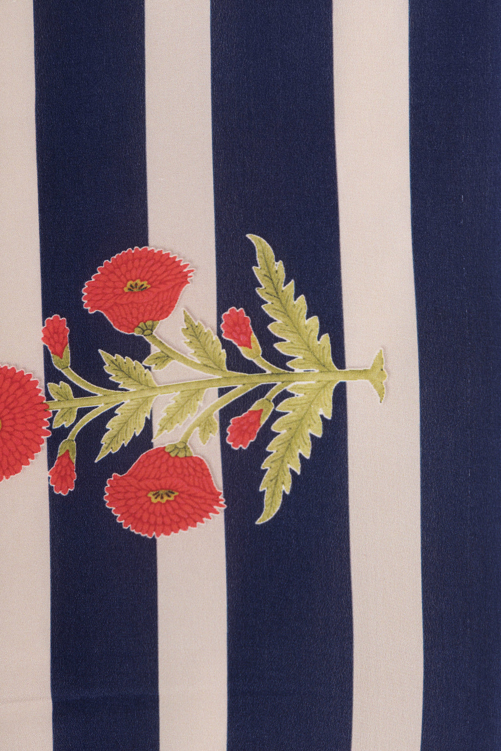 Border image of Off white and Navy Blue Color Mysore Crepe Saree with Printed design on the body and Without Border. 