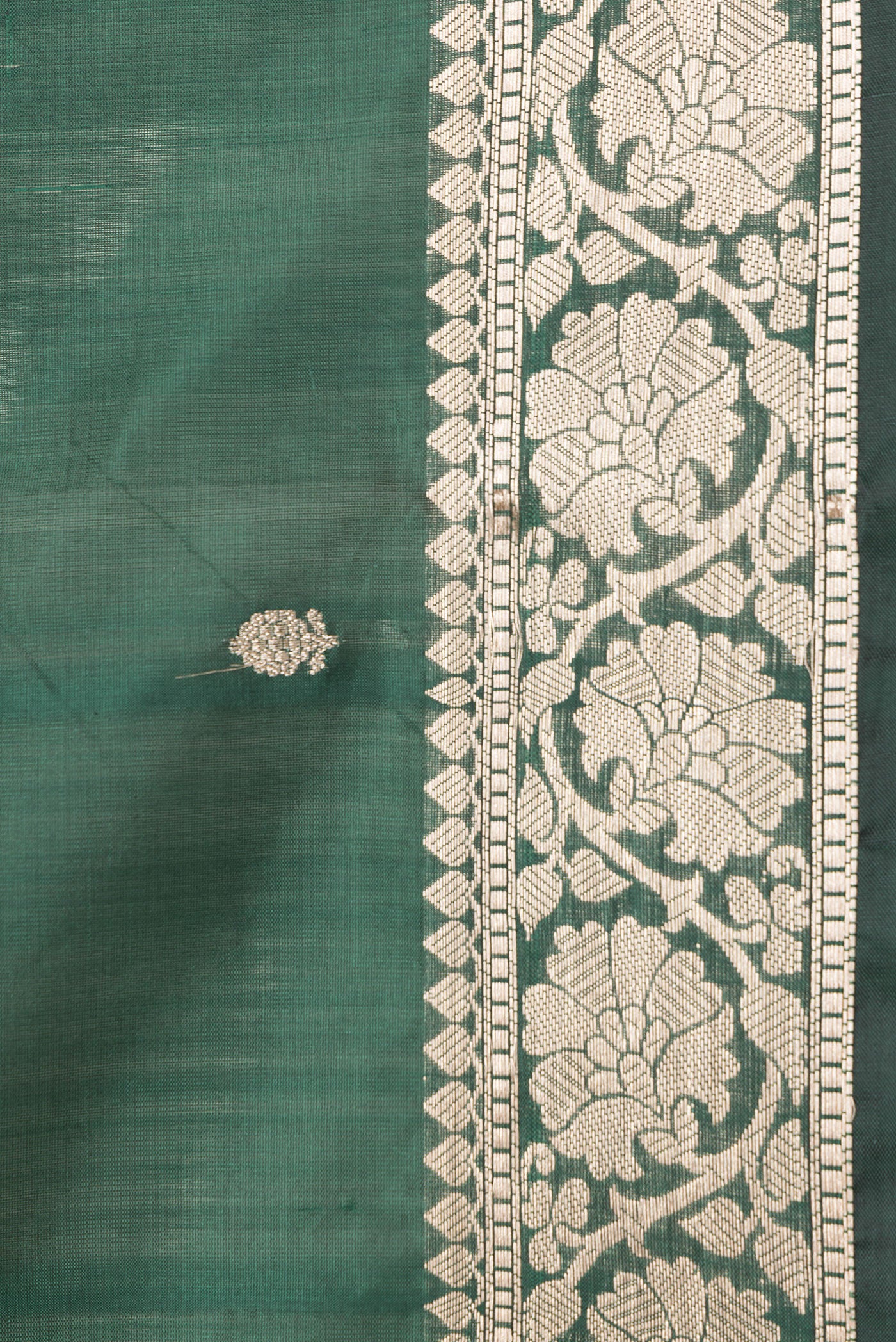 Border image of Bottle Green Dual Tone Banarasi Silk Saree with Zari Butta on the body and Zari Border. 