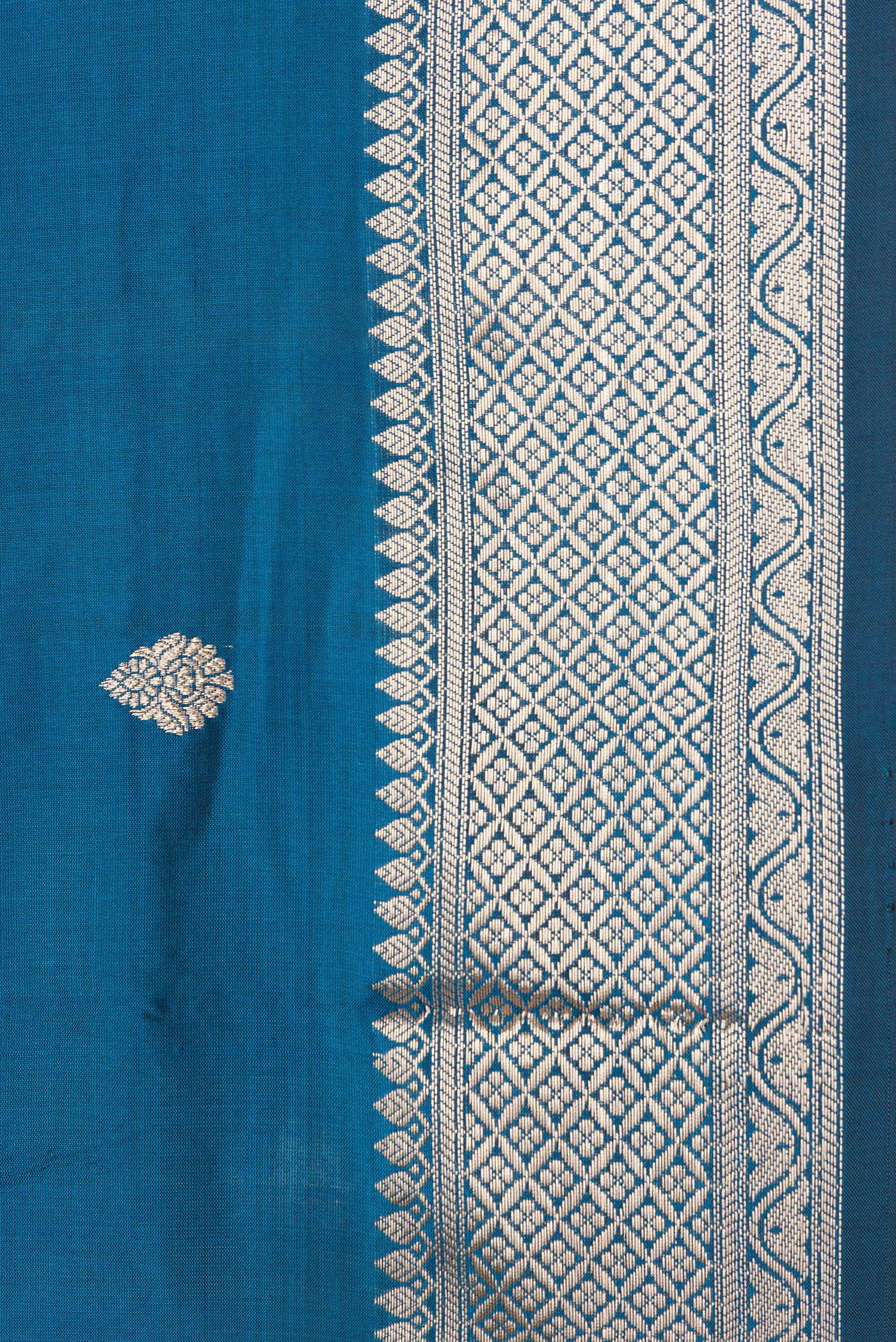 Border image of Peacock Blue Dual Tone Banarasi Silk Saree with Zari Butta on the body and Zari Border. 