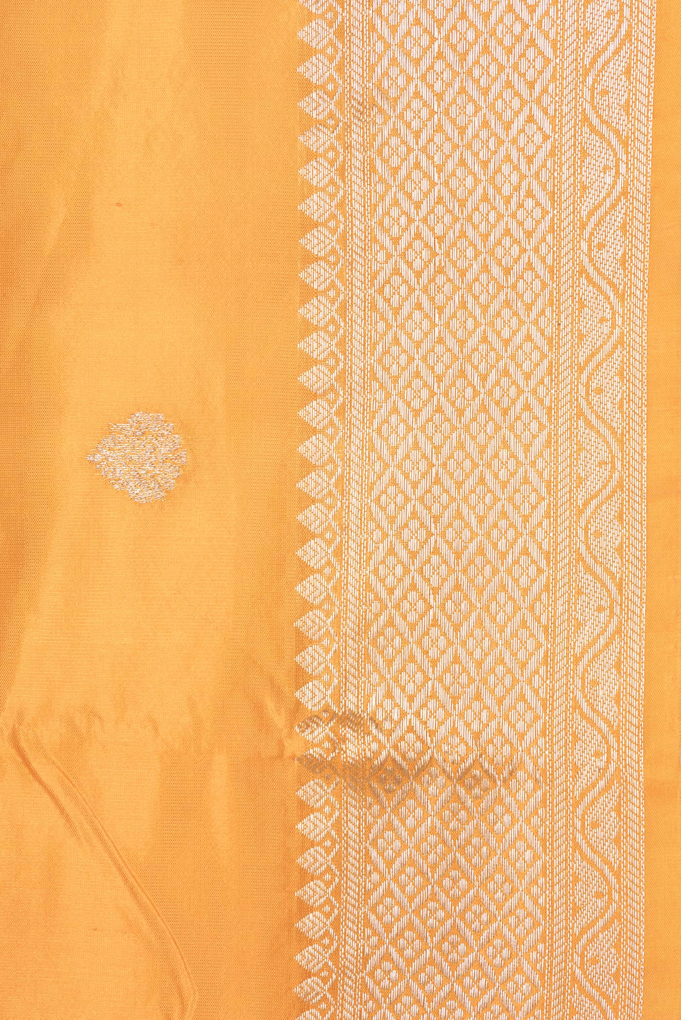 Border image of Mustard Dual Tone Banarasi Silk Saree with Zari Butta on the body and Zari Border. 