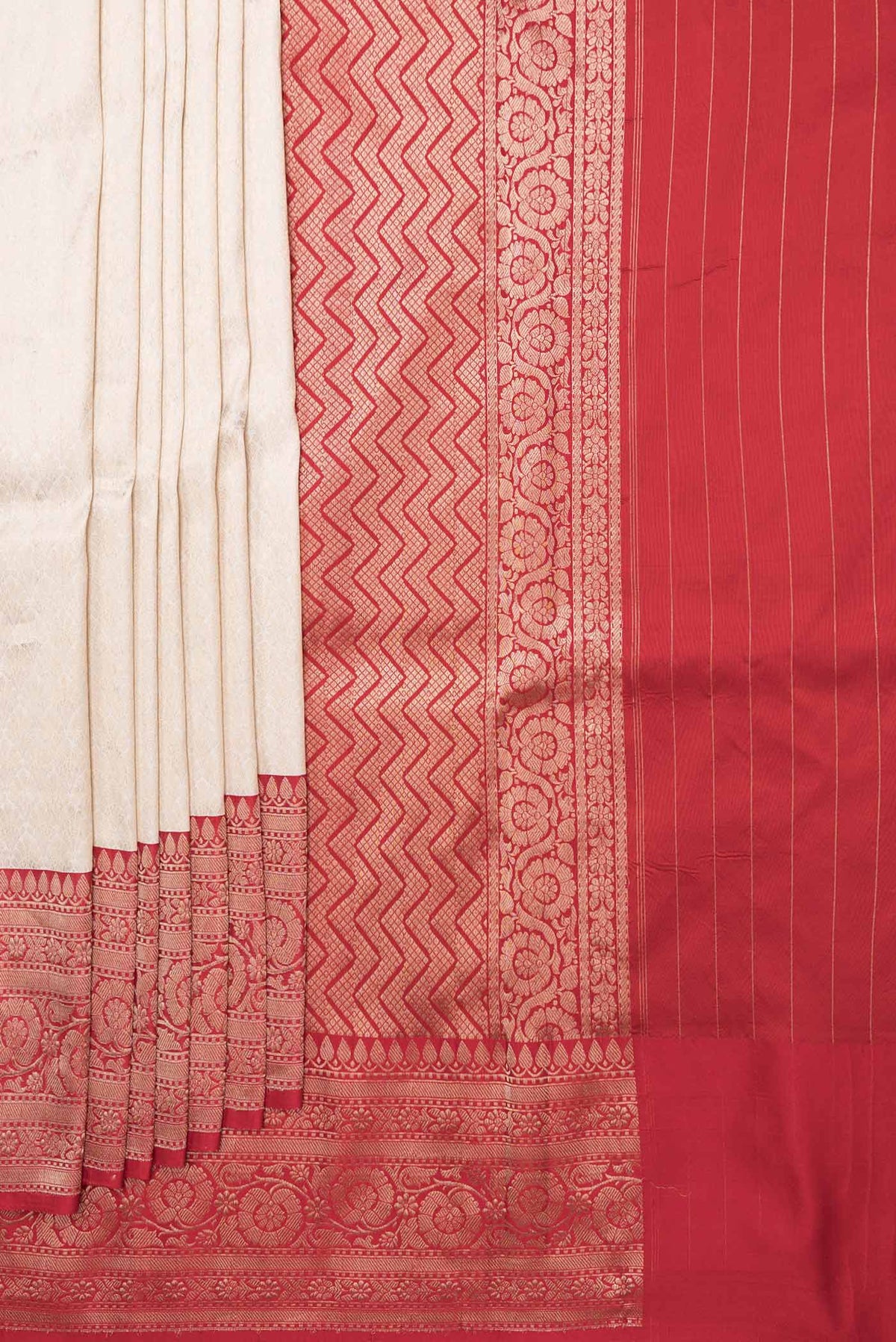 Pleats and pallu of Off White Dual Tone Banarasi Silk Saree with Zari Brocade on the body and Zari Border