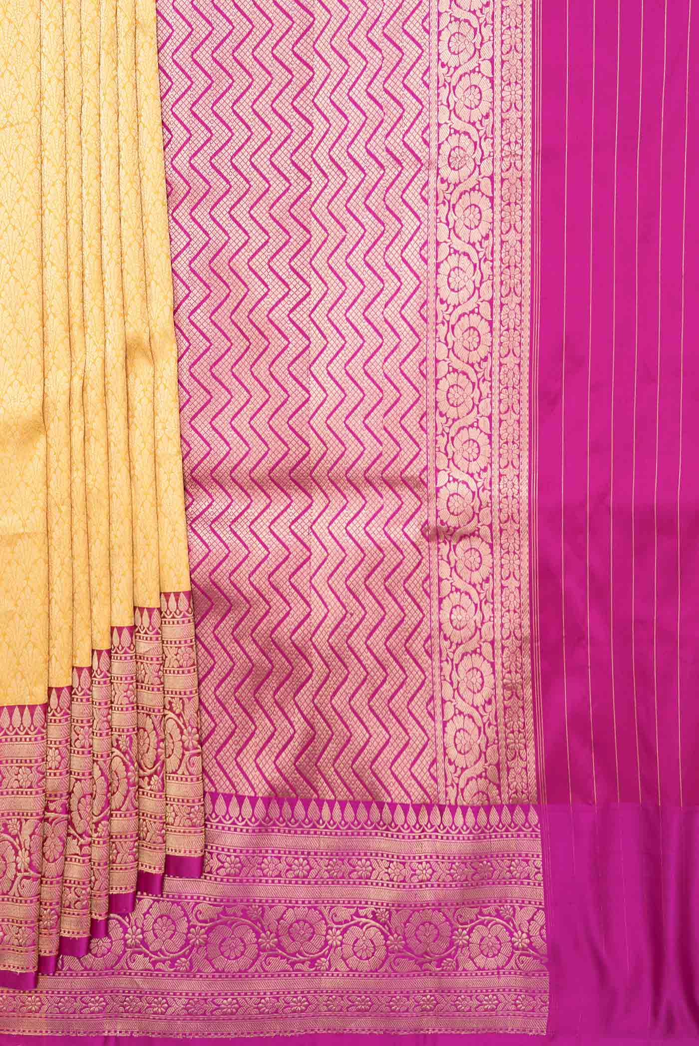pleats pallu