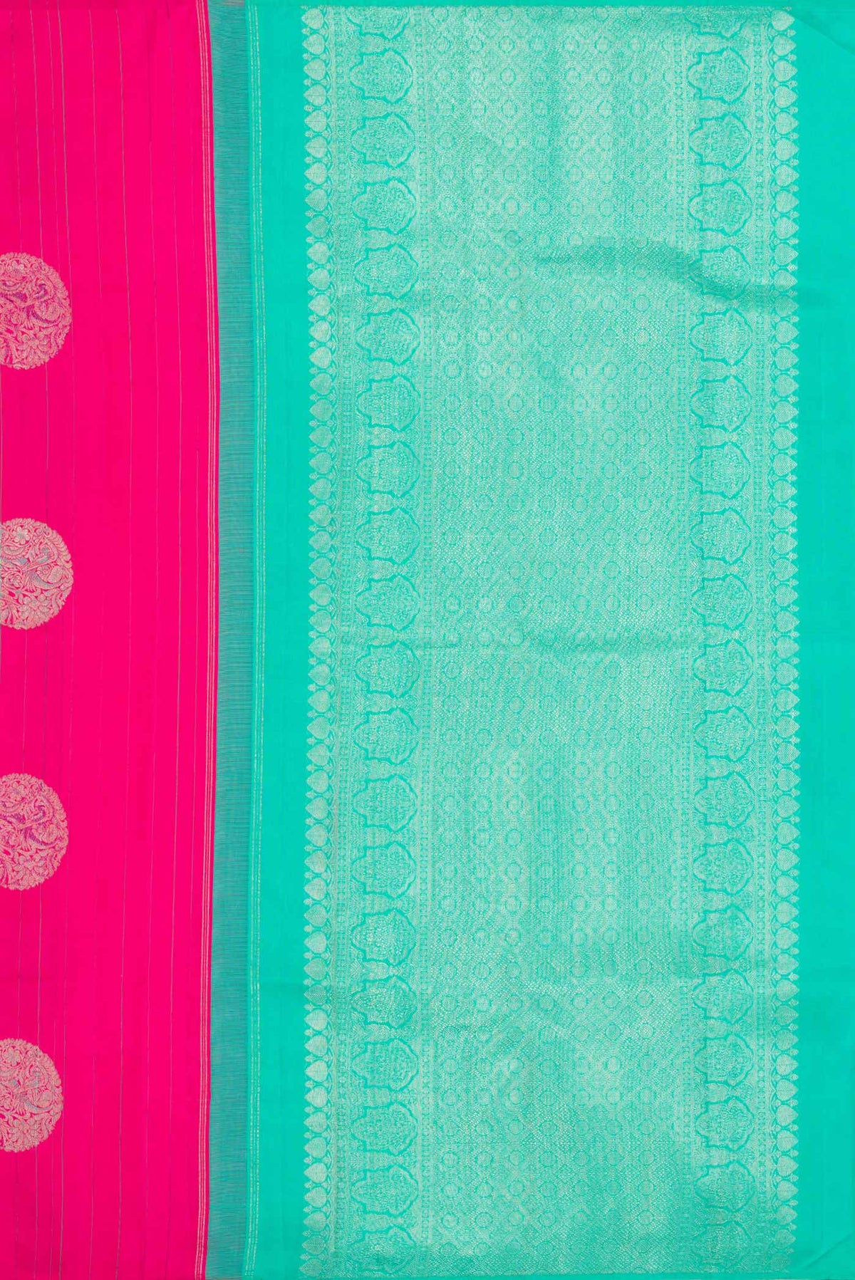 Close up image of the pallu of Dark Pink Dual Tone Kanchipuram Silk Saree with Zari And Thread Butta on the body and Without Border