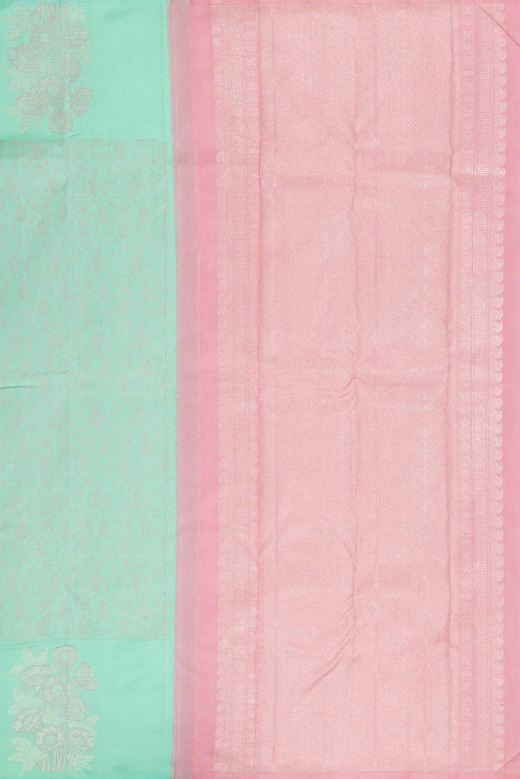 Close up image of the pallu of Pure Silk Pure Zari Sea Green Dual Tone Kanchipuram Saree with Jacquard design on the body and Fancy Border