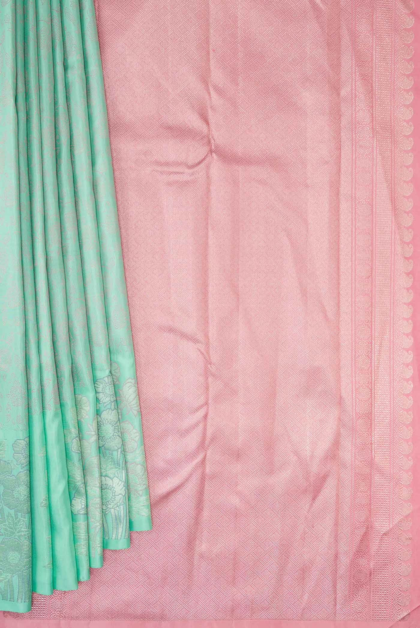 Pleats and pallu of Pure Silk Pure Zari Sea Green Dual Tone Kanchipuram Saree with Jacquard design on the body and Fancy Border